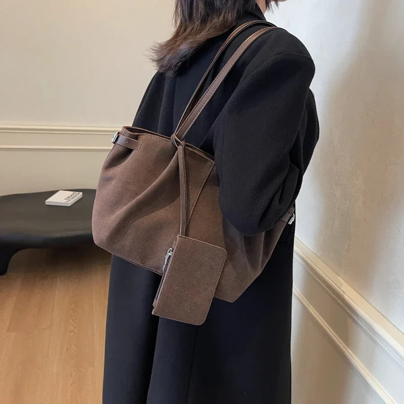 Sac à Main Femme – Sac Souple en Daim avec Fermeture Éclair et Poche Intérieure