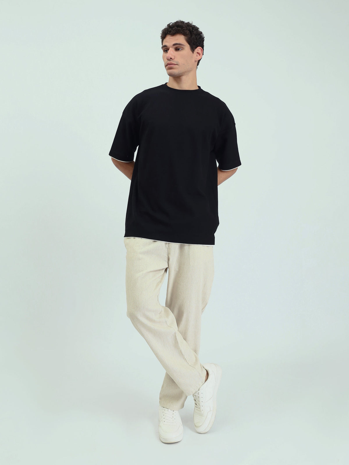 Pantalon homme en tissu au design moderne avec ceinture ajustable – TRO25SLKR23589TM1