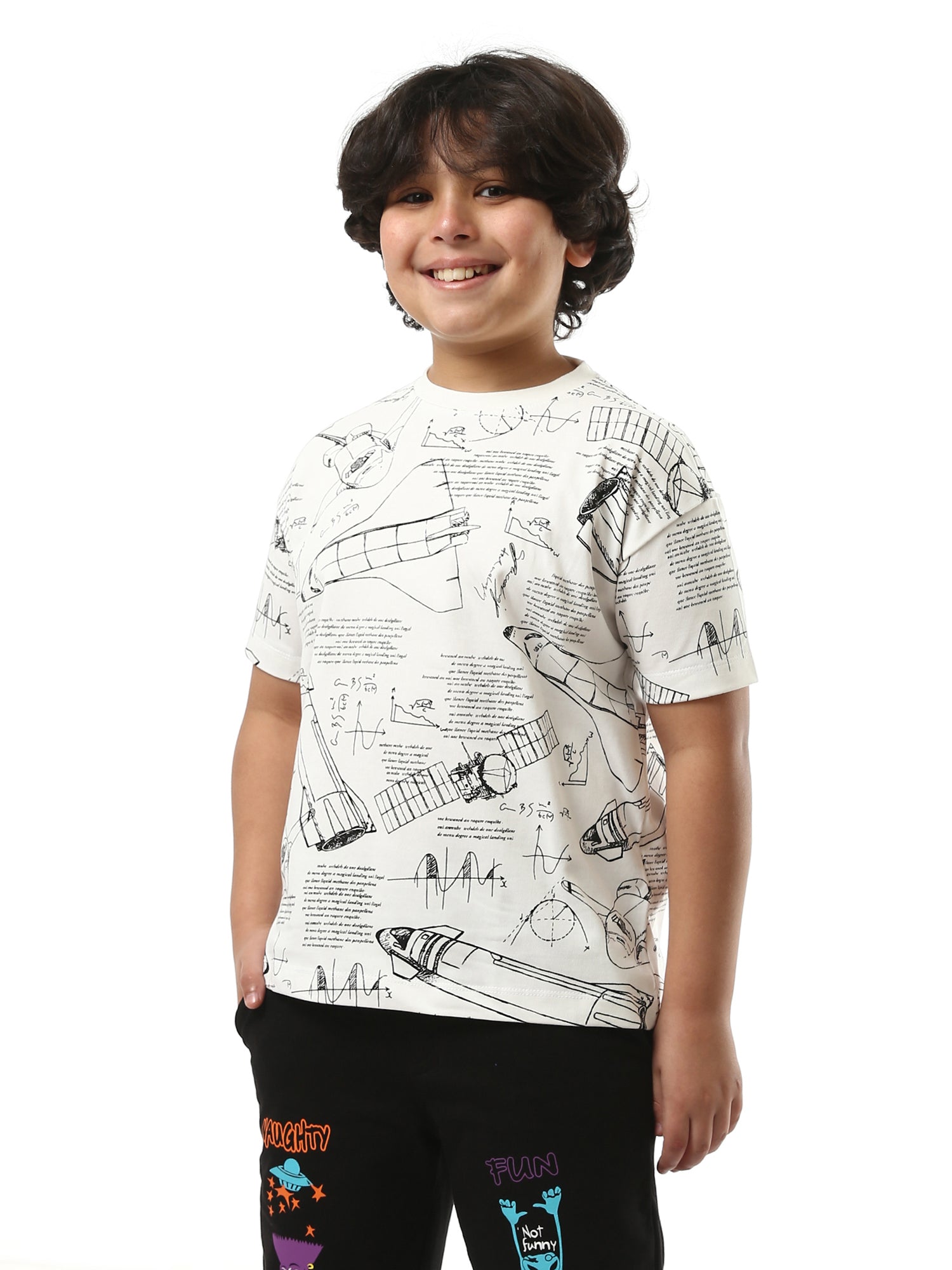 T-shirt garçon oversize imprimé avec motifs spatiaux – Design moderne et confortable - TSH24SARO32638TB1