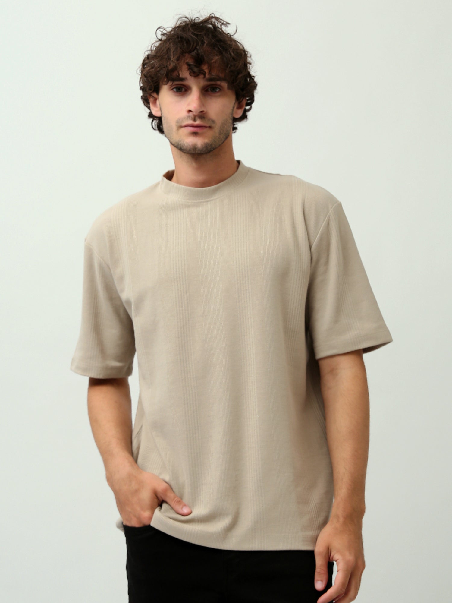 T-shirt beige homme en tissu côtelé – Confort et style décontracté - TSH24SBRO15006TM1