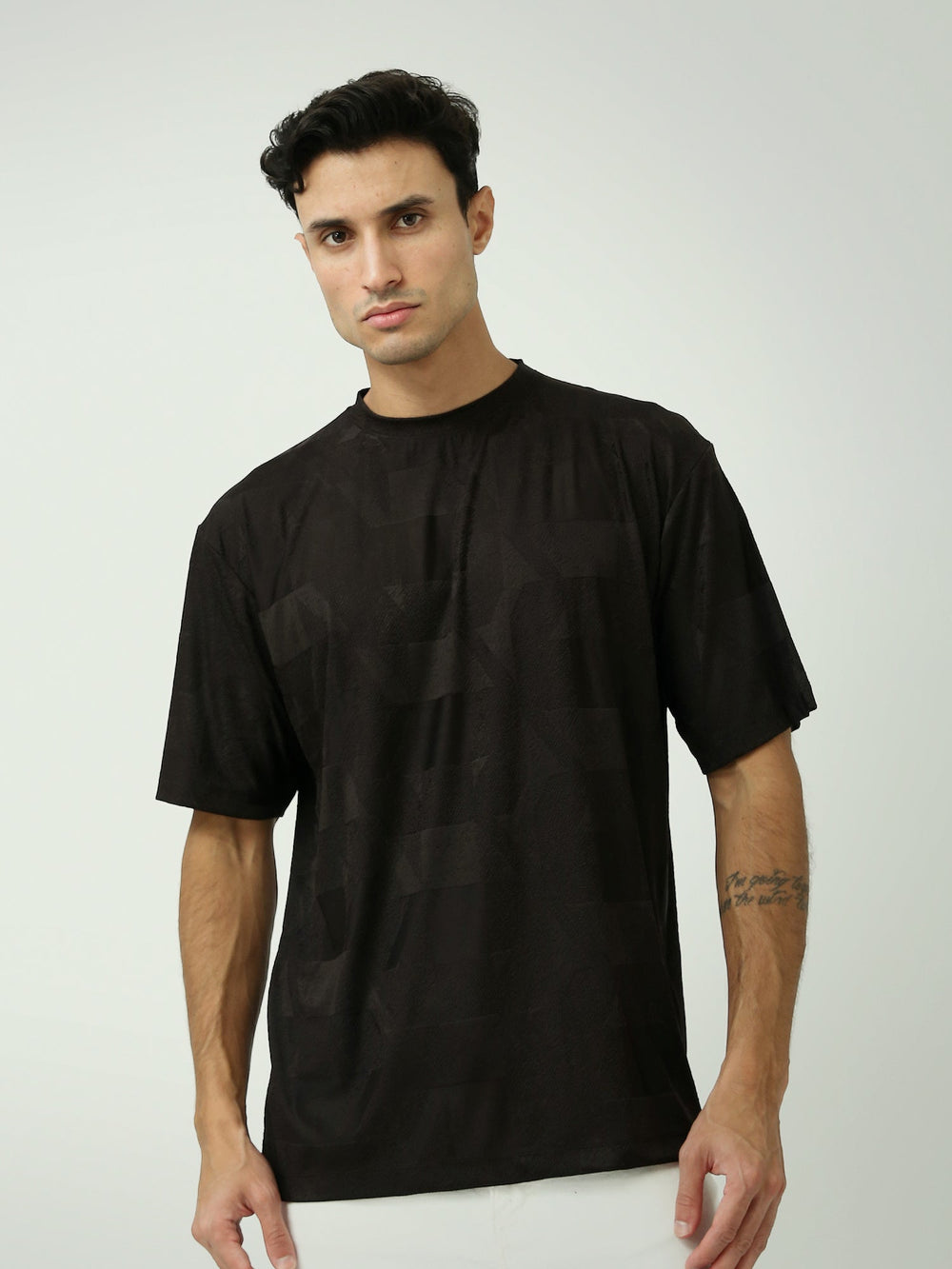 T-shirt Homme – Design Texturé en Noir – TSH24SBRO20085TM1