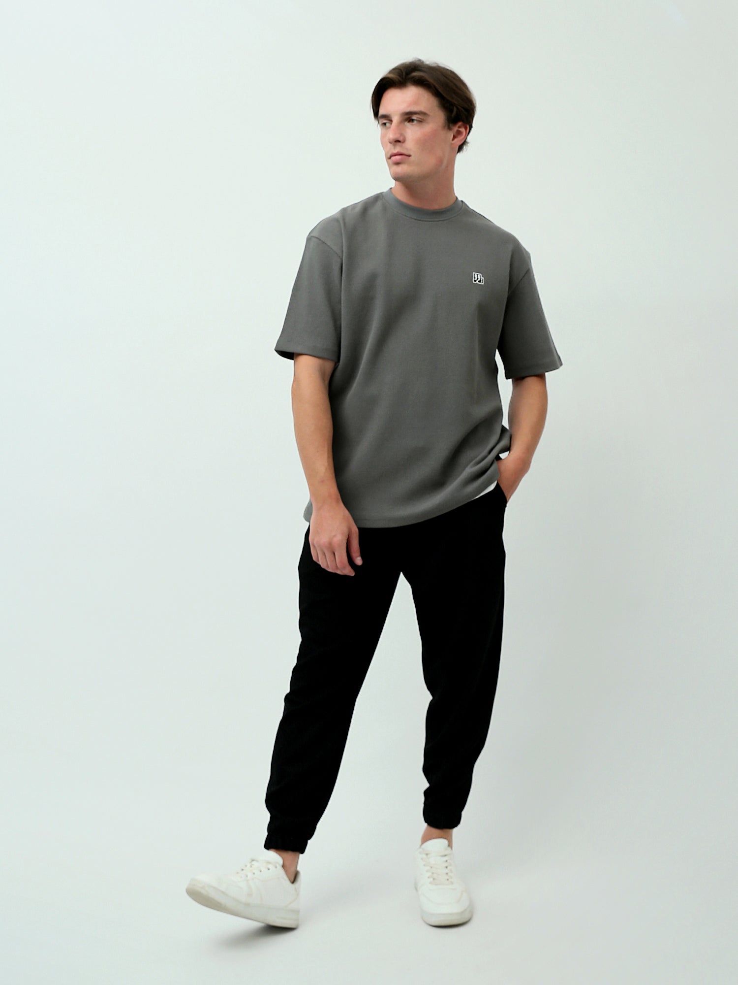 T-shirt pour homme décoré à manches courtes - Design moderne avec logo - TSH24SERO20000TM1