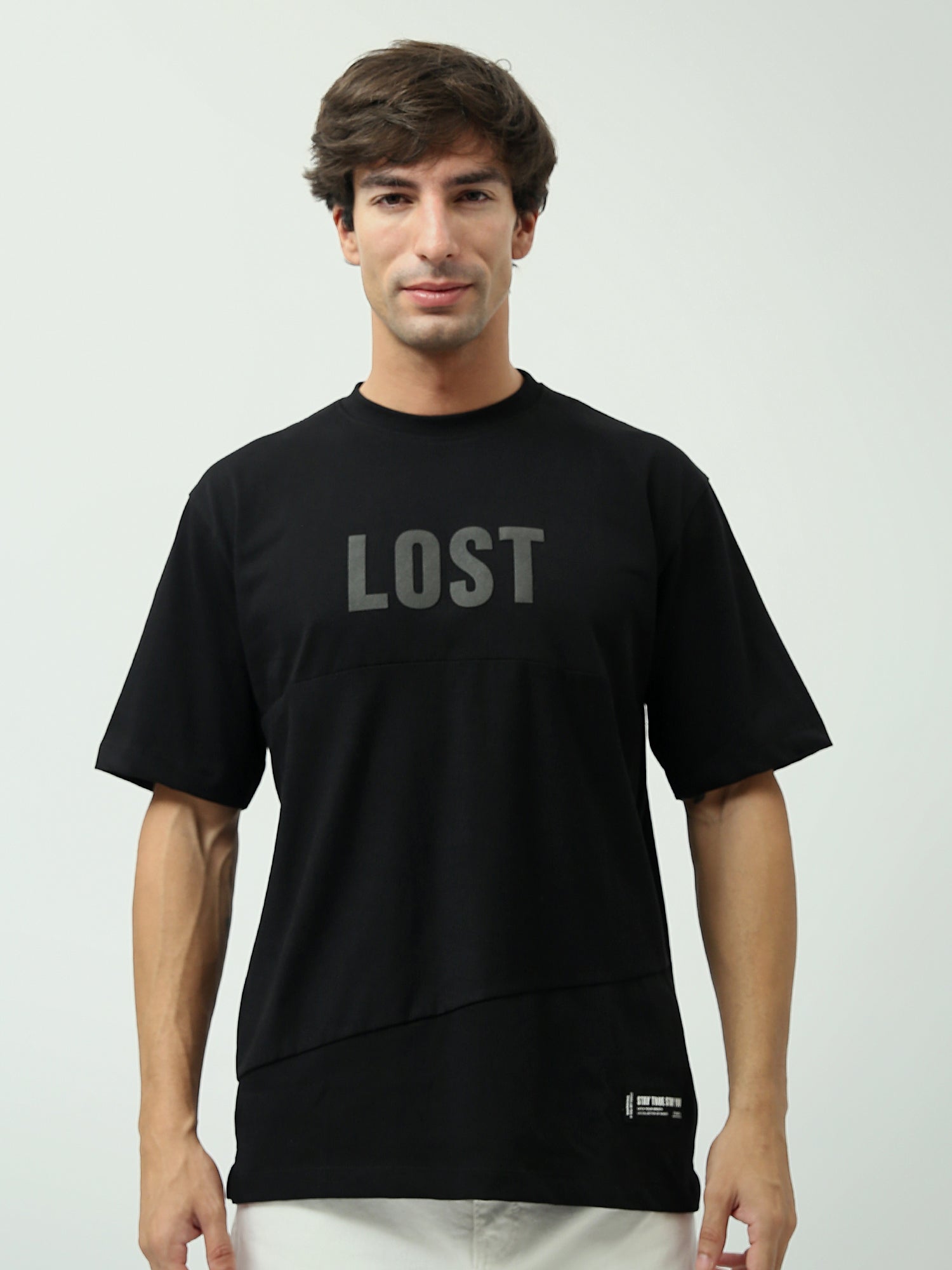 T‑shirt pour homme au design moderne avec l’inscription « LOST » – TSH24SPRO20070TM1