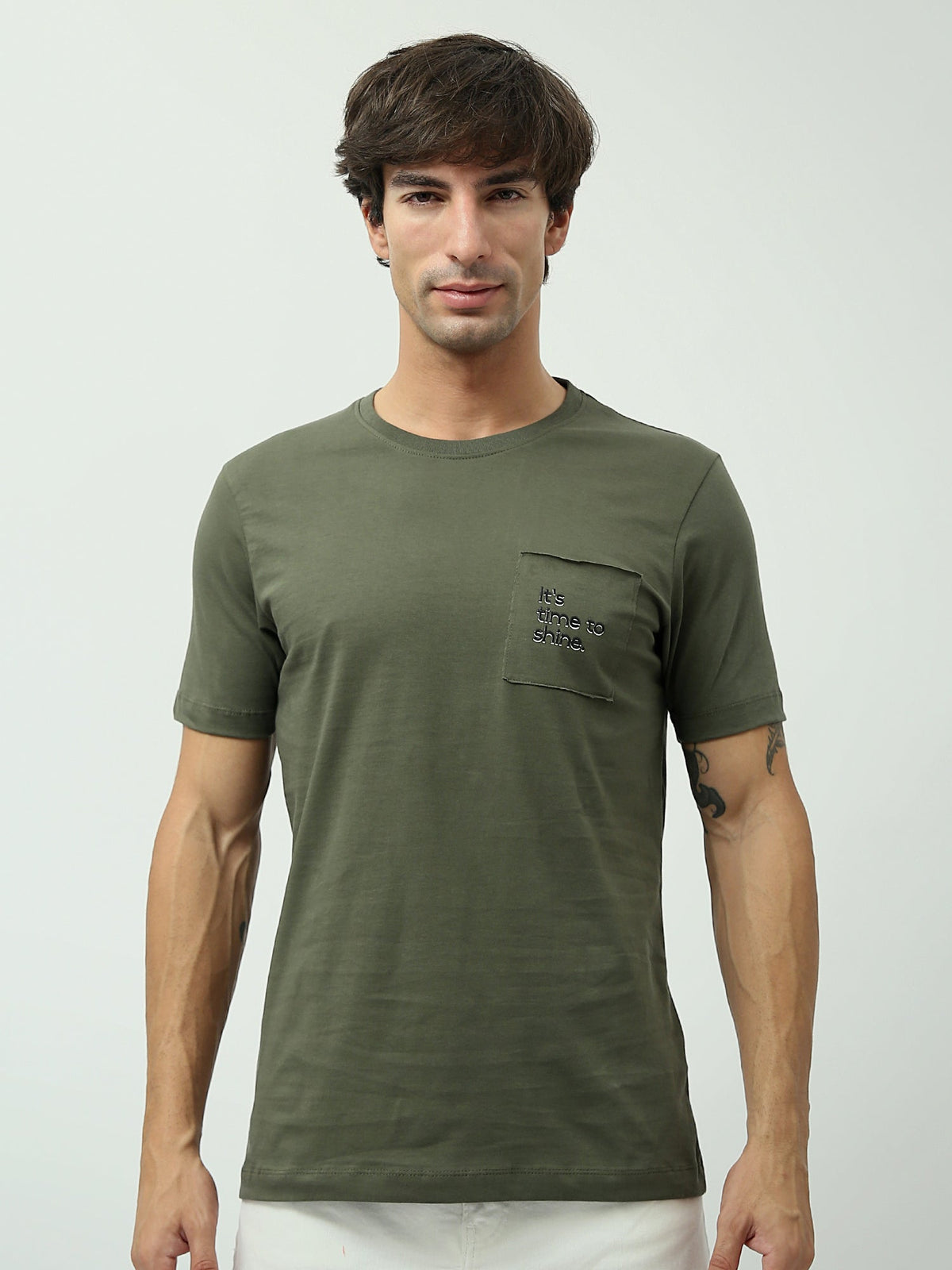 T-shirt pour homme "It's time to shine" – Couleur olive avec poche - TSH24SPRS20264TM1