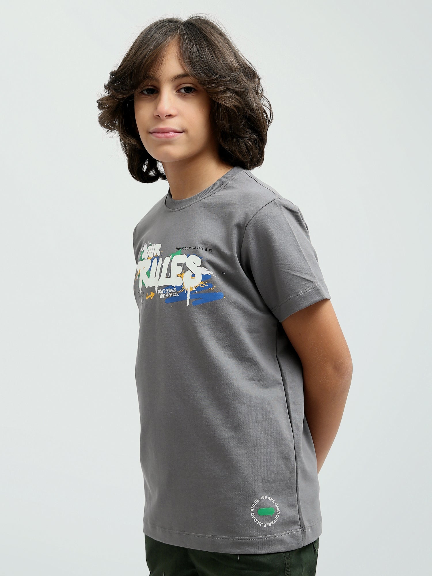 T-shirt en coton pour enfants avec un design moderne et le logo "OUR RULES" - TSH24SPRS32626TB1