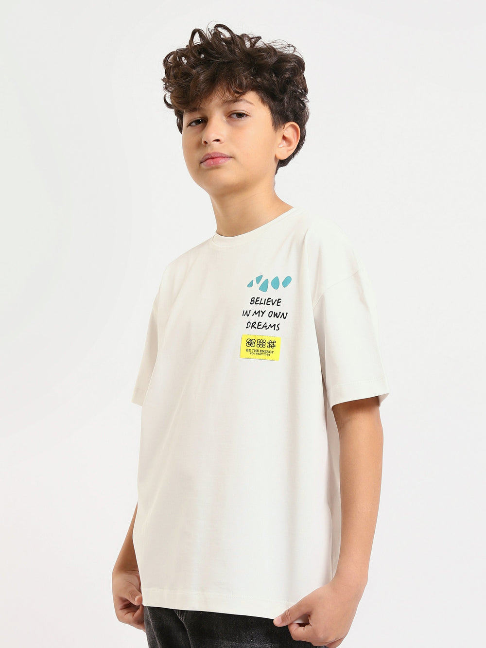T-shirt Garçon Off-White "Believe in My Own Dreams" – Design Coloré et Inspirant - TSH25SPRO32696TB1