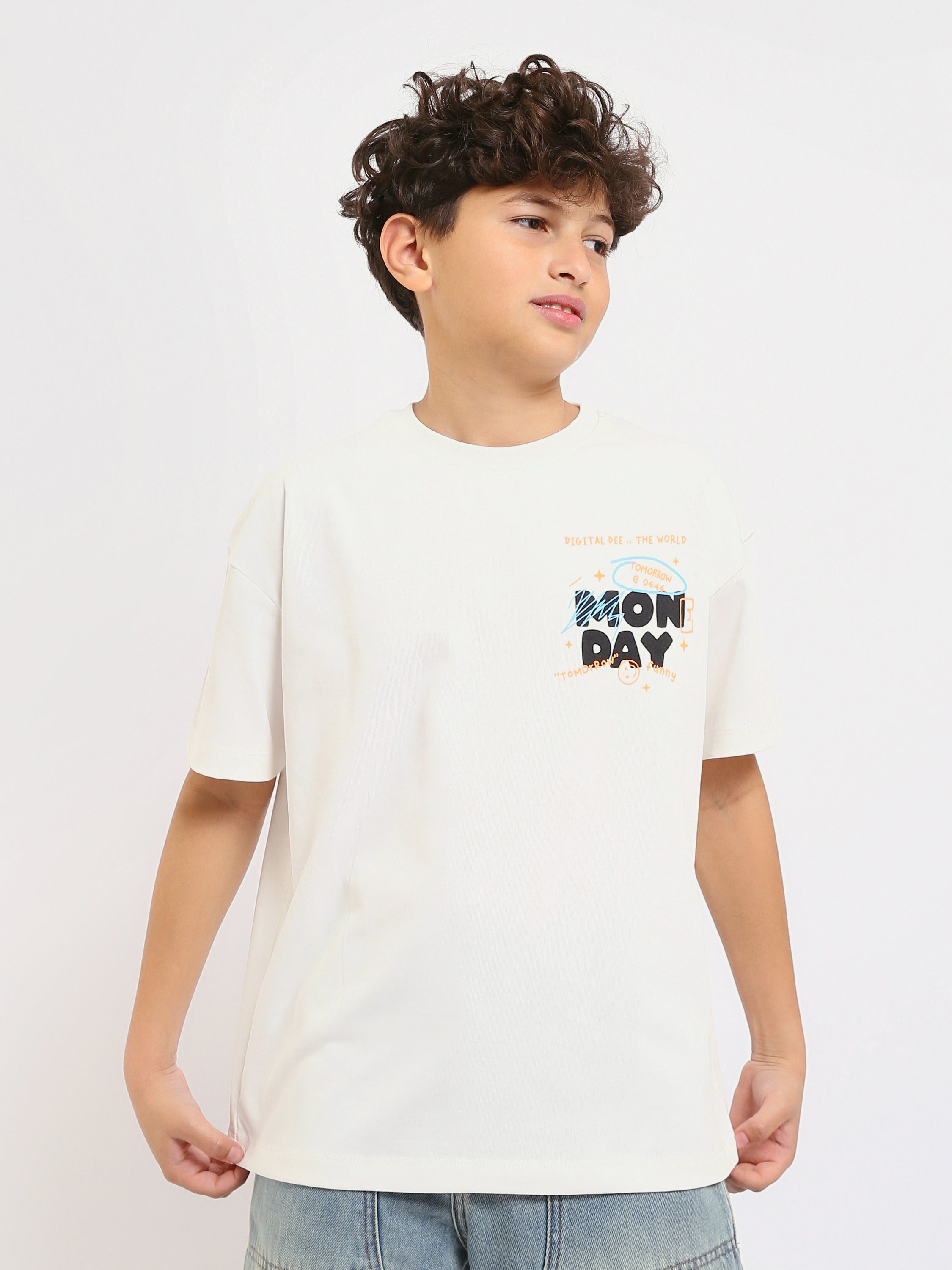 T-shirt Garçon Slim Fit – Imprimé ‘MONDAY’ avec Détails Ludiques - TSH25SPRS32693TB1