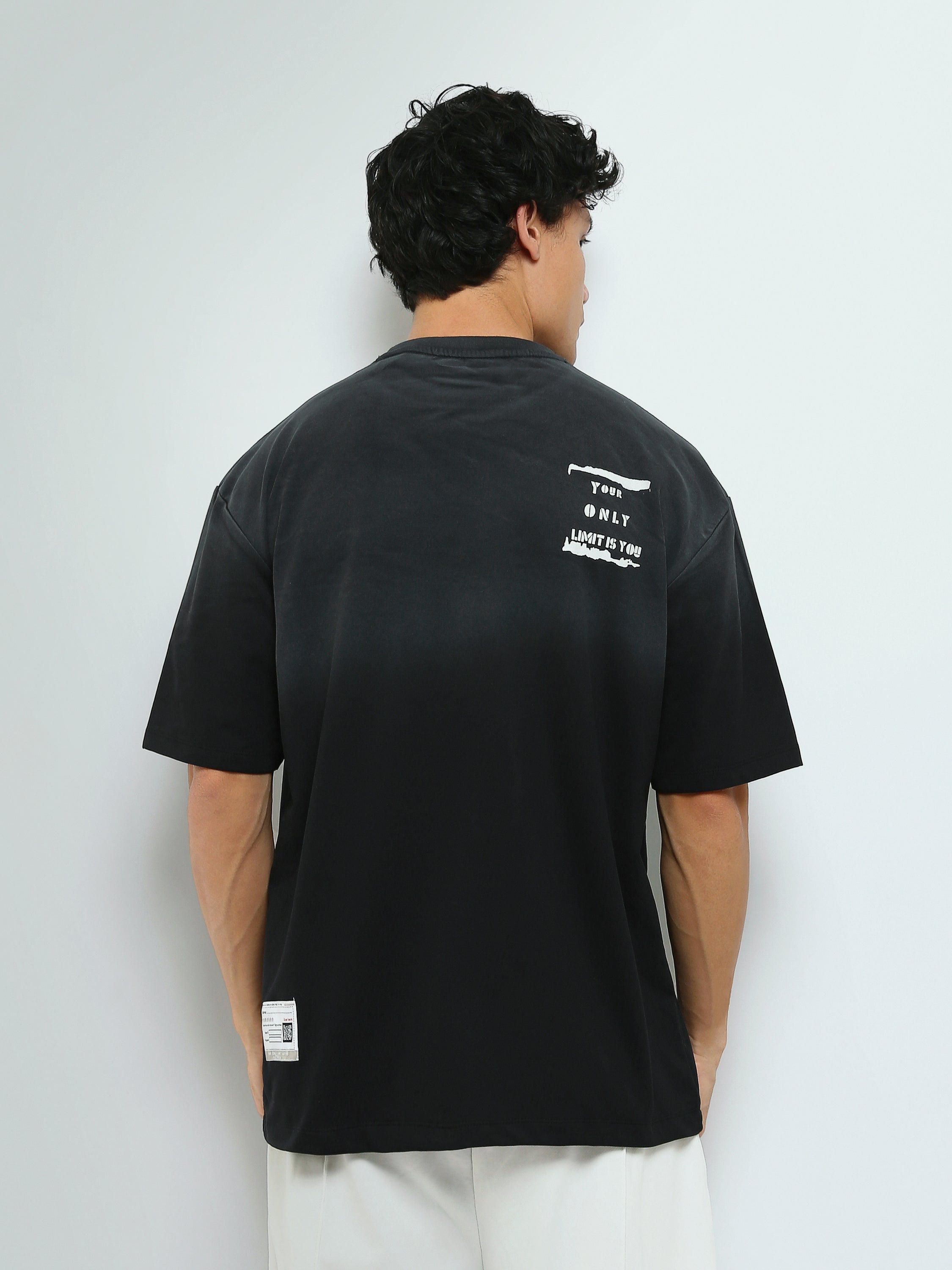 T-Shirt Oversize Homme à Imprimé Graphique et Poche Poitrine - TSH26SPRO20110TM1