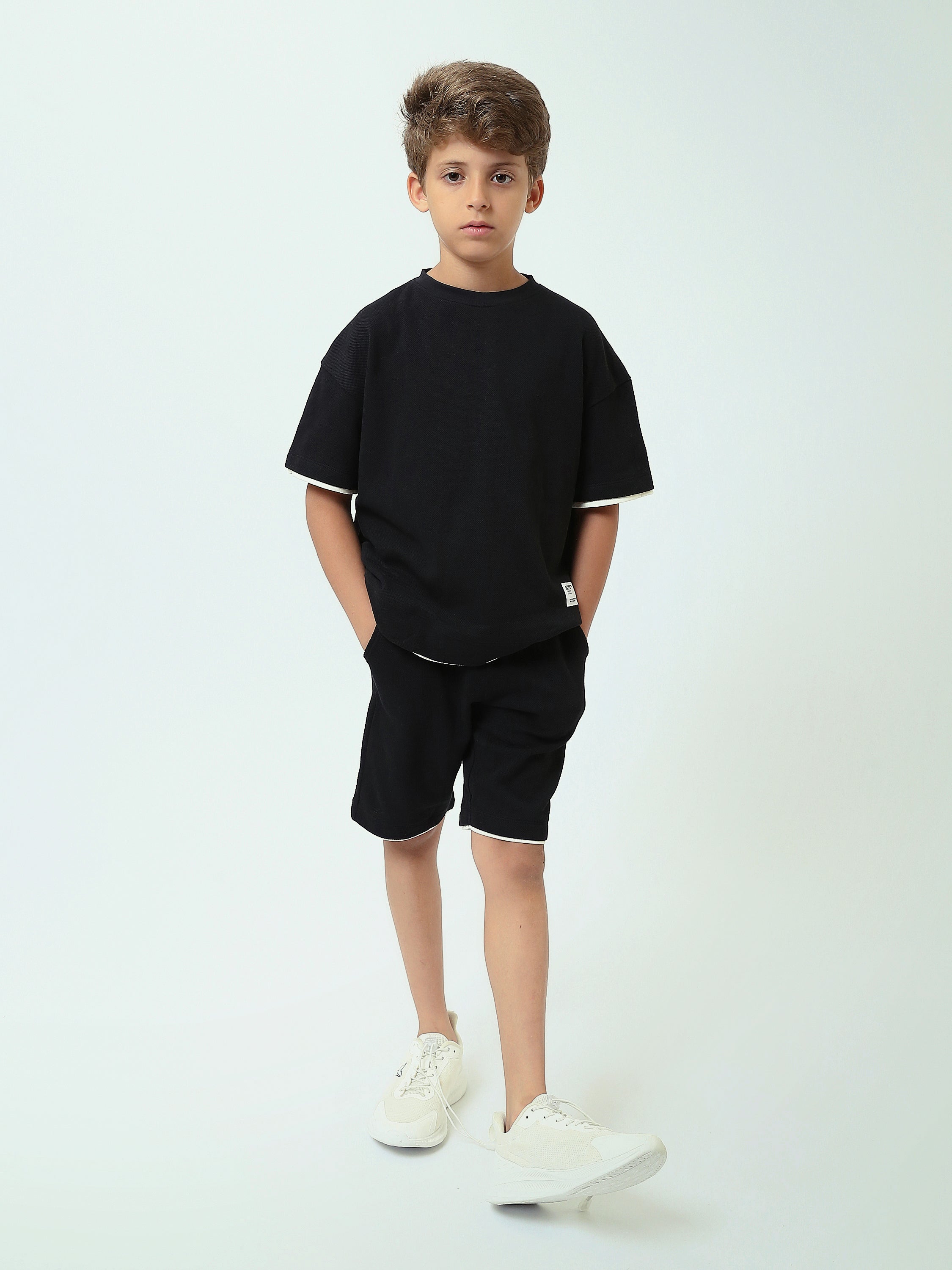 Ensemble t-shirt et short garçon noir à liserés contrastés – Look sportif et confortable - TST25SSPT15026TB1