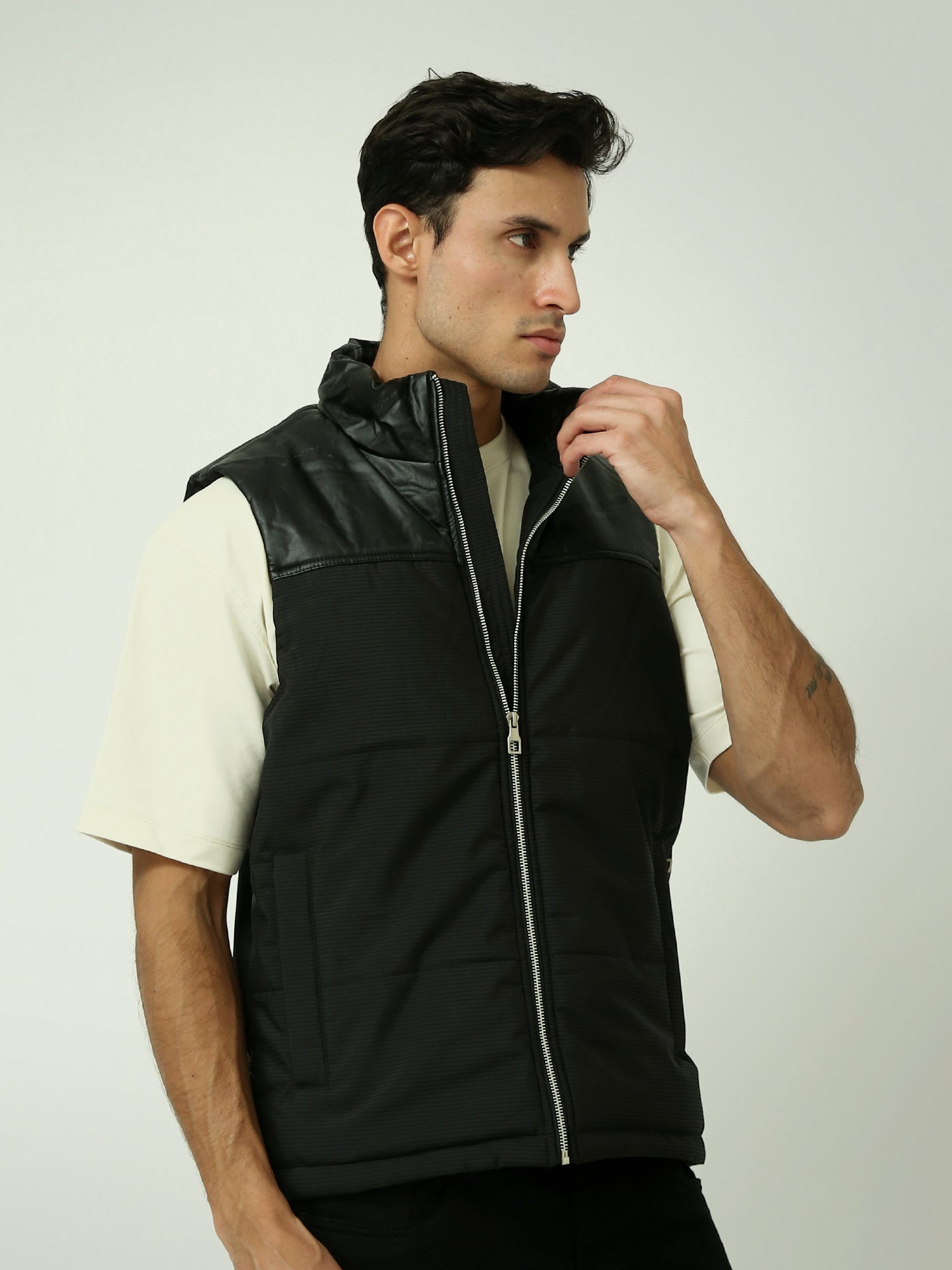 Veste homme matelassée au design moderne – Confortable et idéale pour l'hiver – VST25WWCP28540TM1