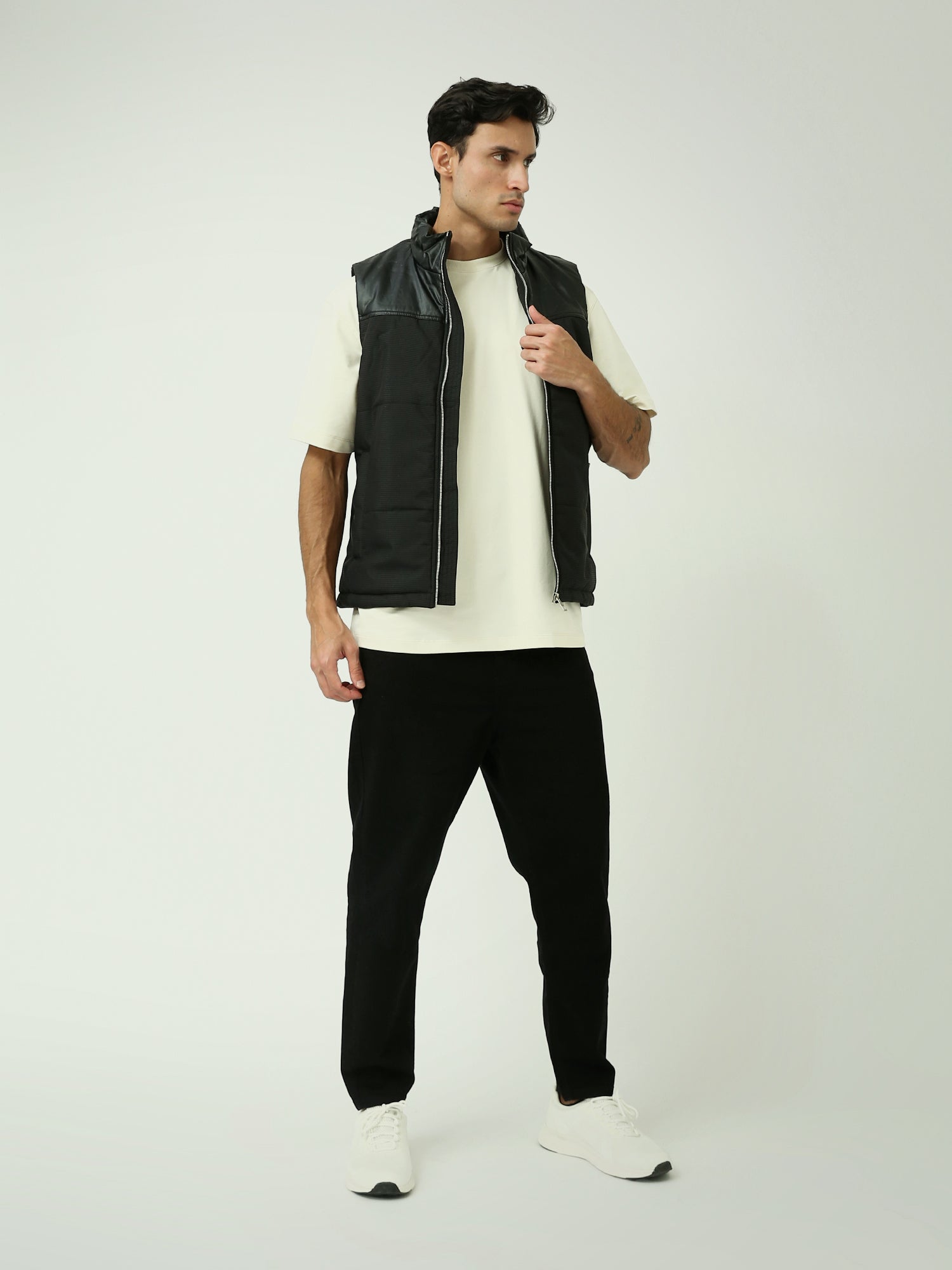 Gilet Homme Matelassé - Confortable et Moderne avec Poches Latérales pour l'Hiver - VST25WWCP28540TS1