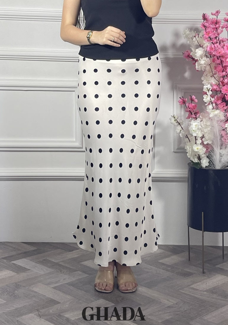 تنورة نسائية منقطة بتصميم أنيق – Polka Dot