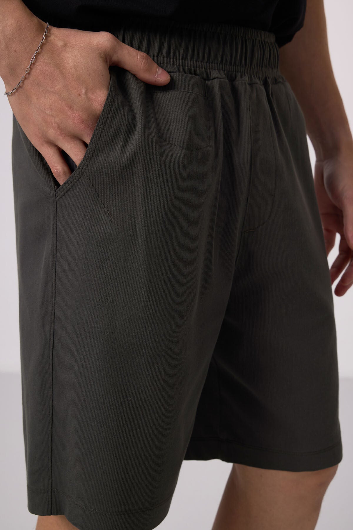 gri standart fit dokuma hafif esnek chino şort - 81290 - Justyol