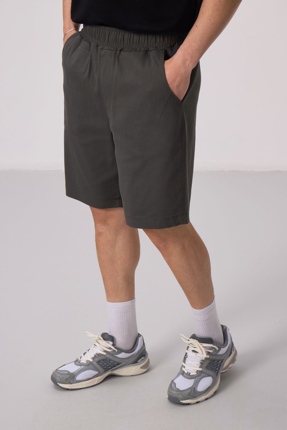 gri standart fit dokuma hafif esnek chino şort - 81290 - Justyol