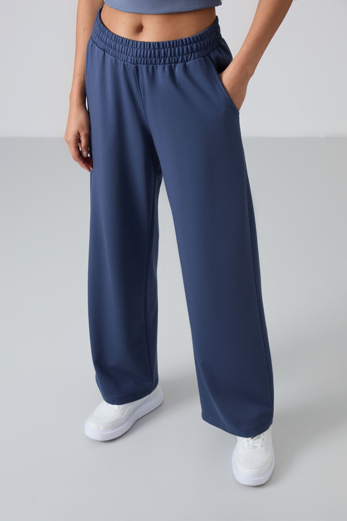 <tc>Pantalon de survêtement femme taille haute avec poches, coupe ample et jambes larges - 94567</tc>