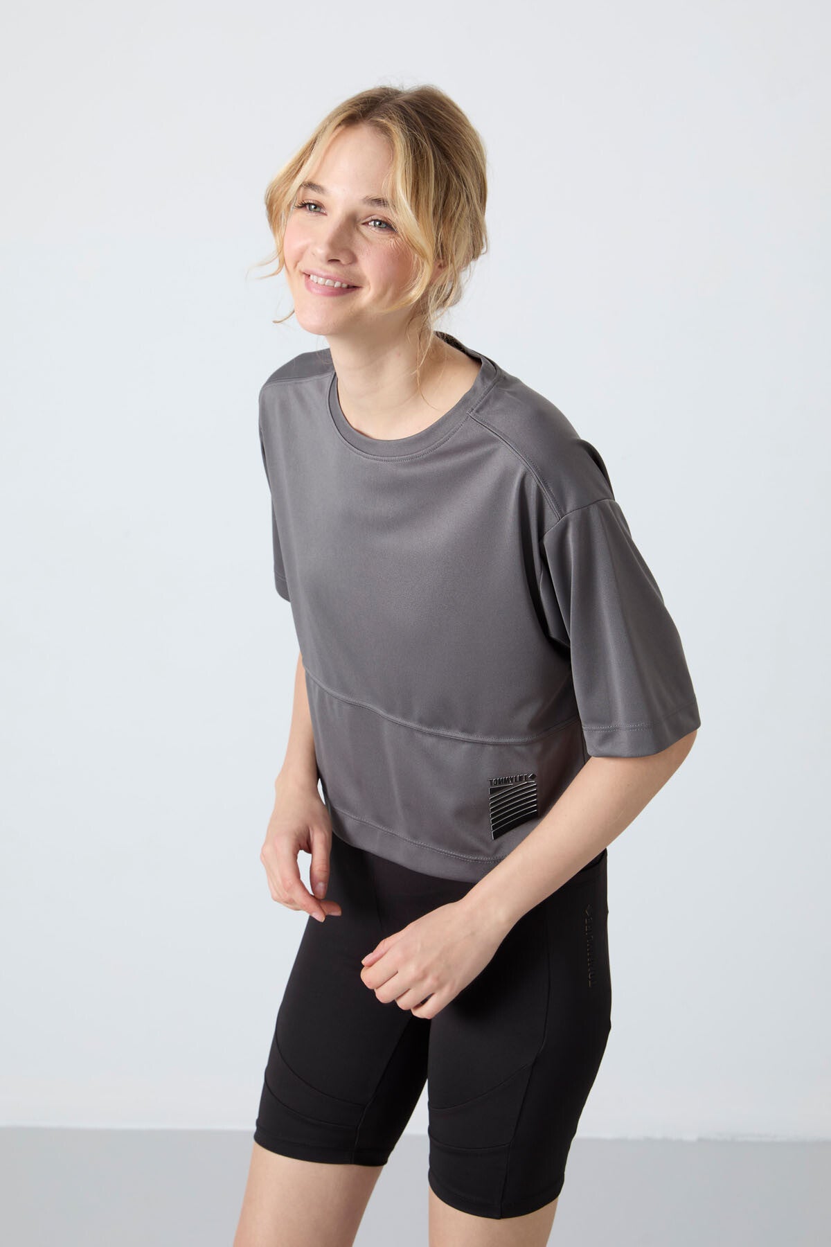 polyester nefes alan dokulu ince esnek oversize fit performans kadin t-shirt - 97284 - Justyol