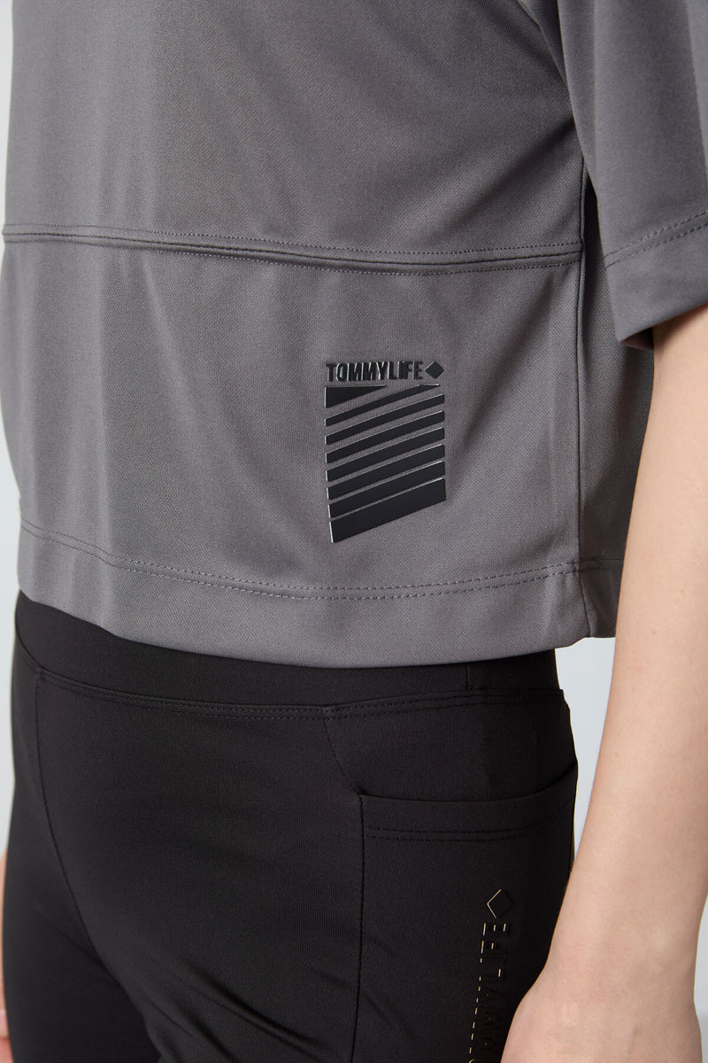 T-shirt performante pour femme en polyester respirant et flexible