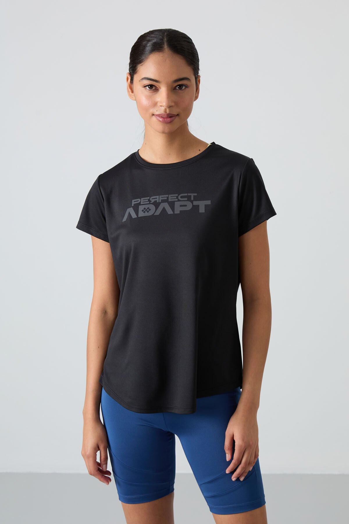 <tc>T-shirt de Performance Femme en Polyester à Texture Respirante, Fine, Élastique et Coupe Standard - 97283</tc>