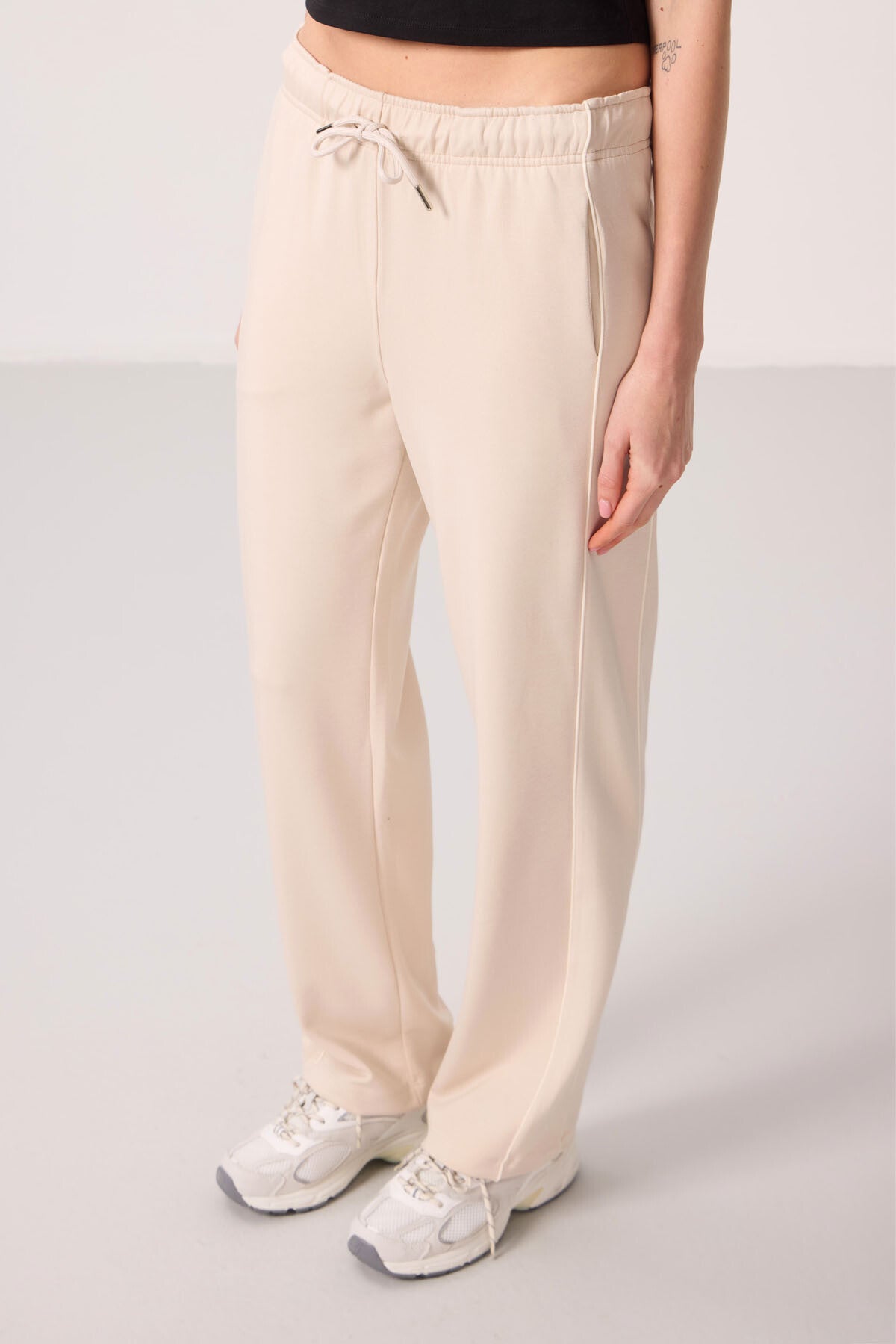 <tc>Pantalon palazzo femme à jambes larges avec détail de panneau latéral en tissu texturé doux - 94669</tc>