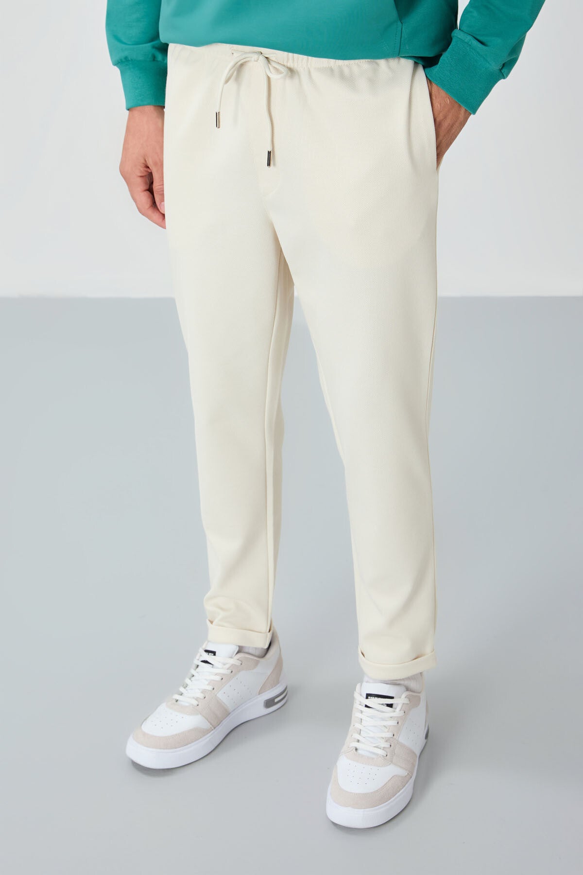 <tc>Pantalon de survêtement pour homme, coupe standard avec surface texturée - 82154</tc>