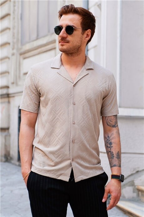 <tc>Chemise relax à manches courtes avec motif jacquard pour homme.</tc>