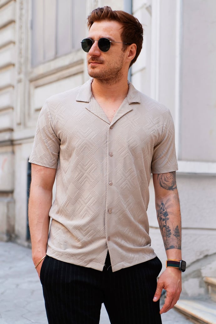 <tc>Chemise pour homme à motif jacquard, à manches courtes, coupe relaxed, beige</tc>