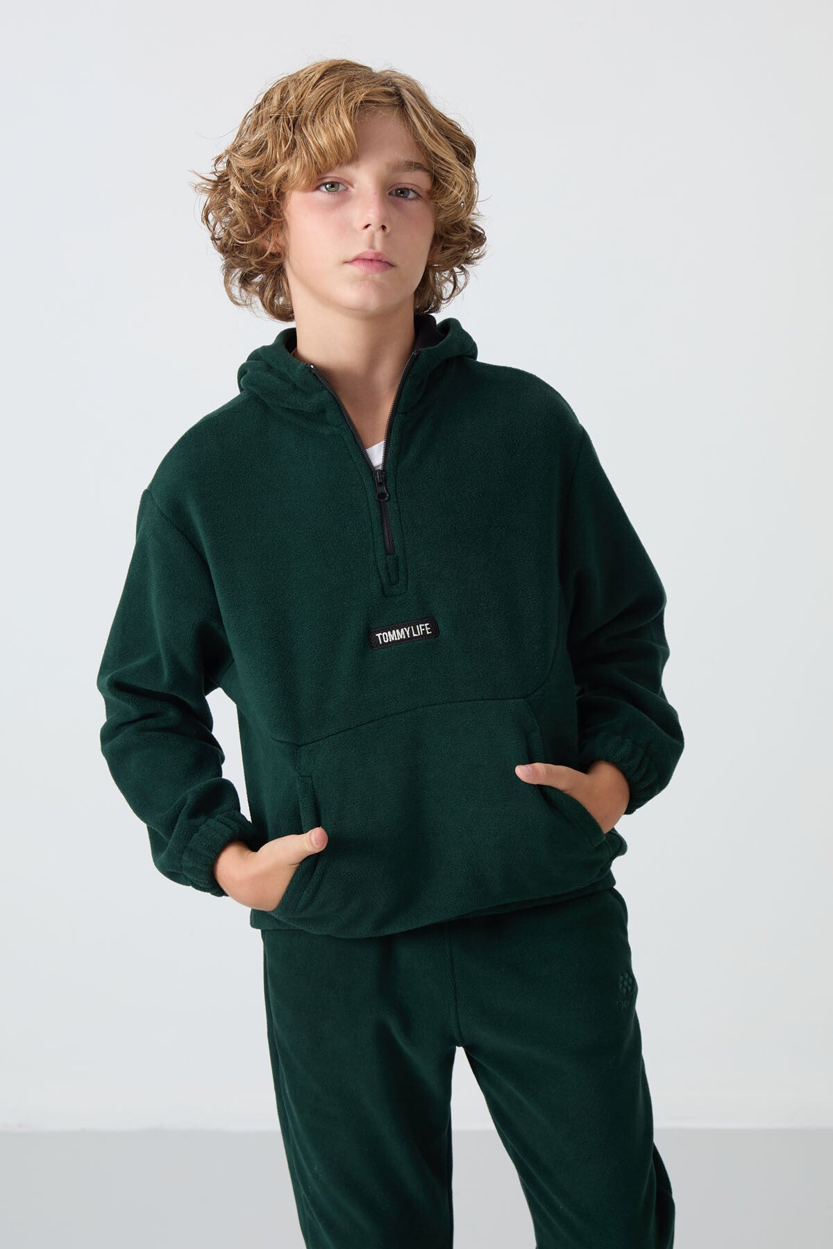 <tc>Sweatshirt Garçon en Polaire Épaisse à Texture Douce, Brodé et Coupe Standard - 11230</tc>