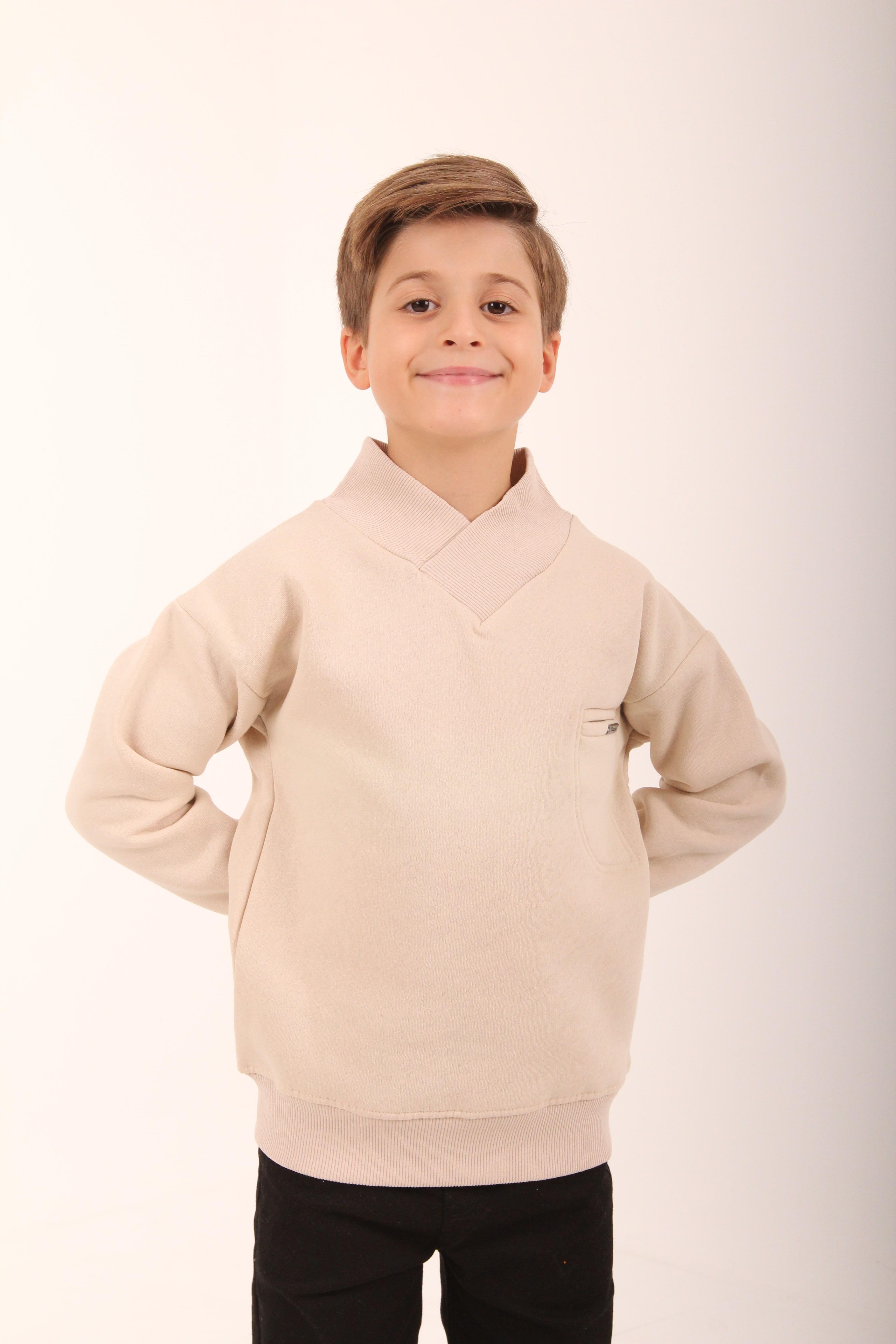 <tc>Sweatshirt pour garçon avec détails de poche et intérieur en polaire</tc>