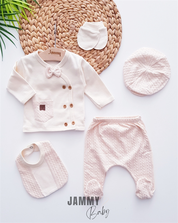 5 piece newborn set with pocket detailed cap