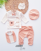 5 piece newborn set with pocket detailed cap