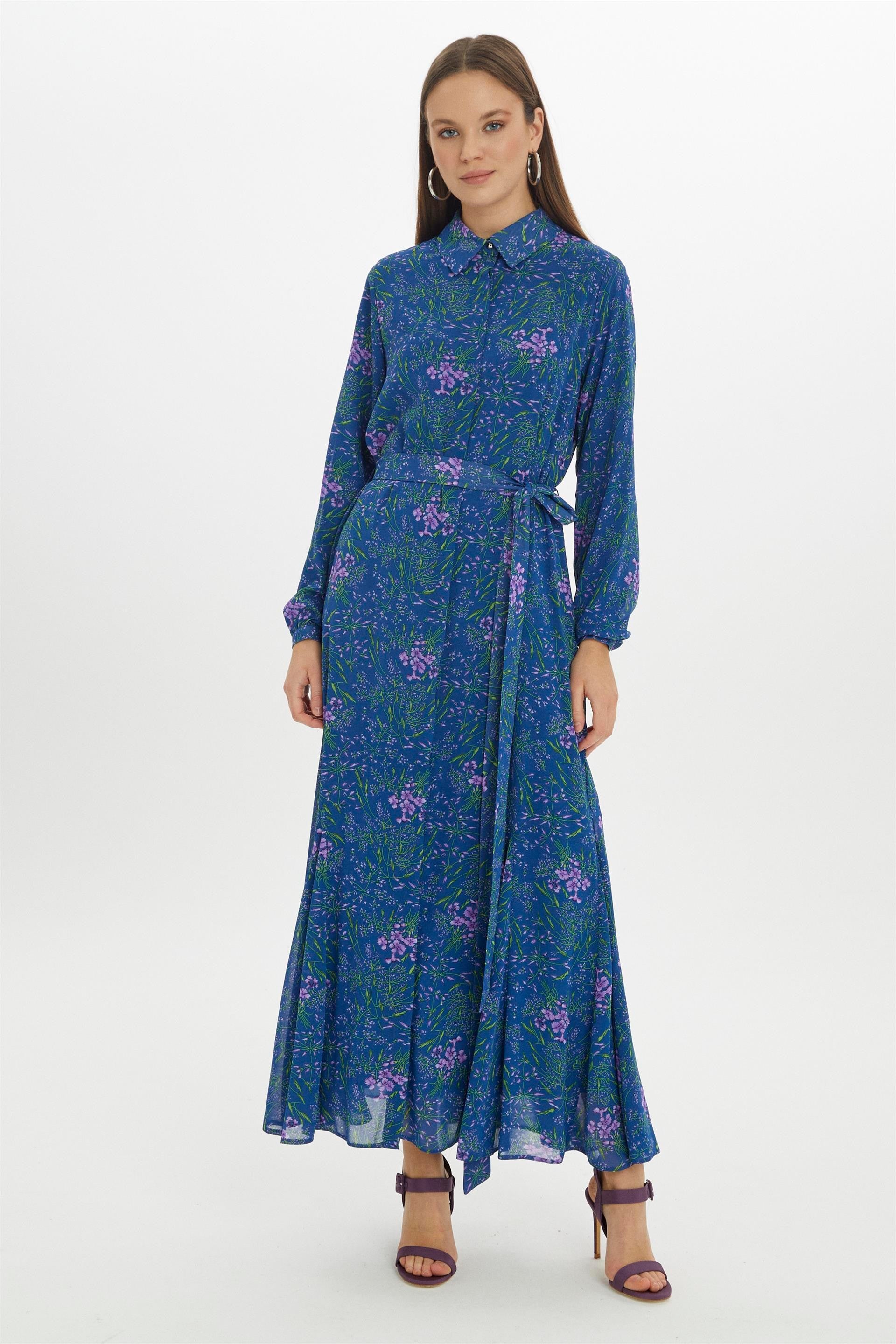 <tc>Robe longue à col chemise à motif floral en indigo E-03</tc>