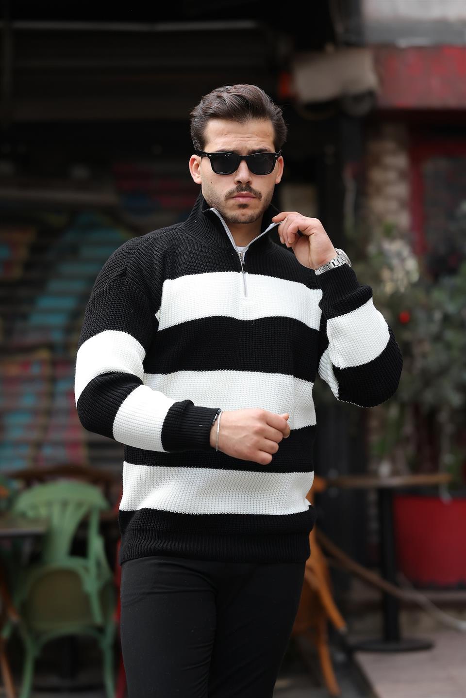 <tc>Pull en tricot pour homme à demi-fermeture éclair, oversize, à rayures et tricot côtelé de type Selanik.</tc>