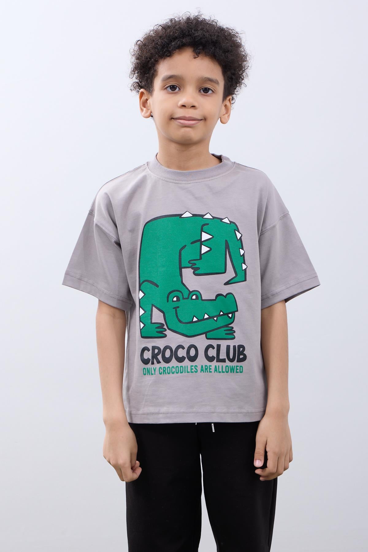 croco club erkek çocuk 2li oversize tişört - pamuklu kumaş - croco baskili ekru & siyah kombini
