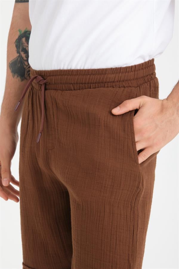 short en mousseline léger et confortable à double revers pour homme