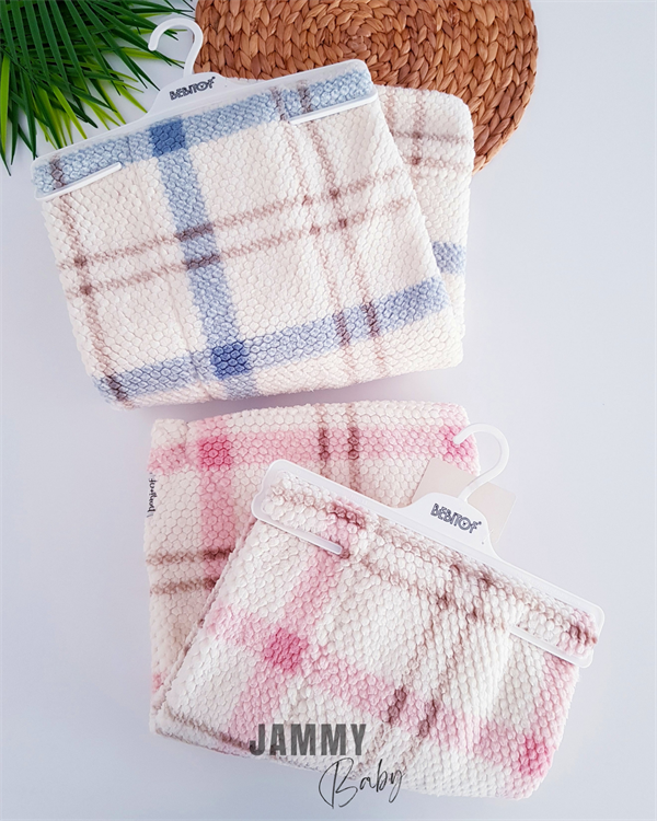 plaid pattern soft blanket