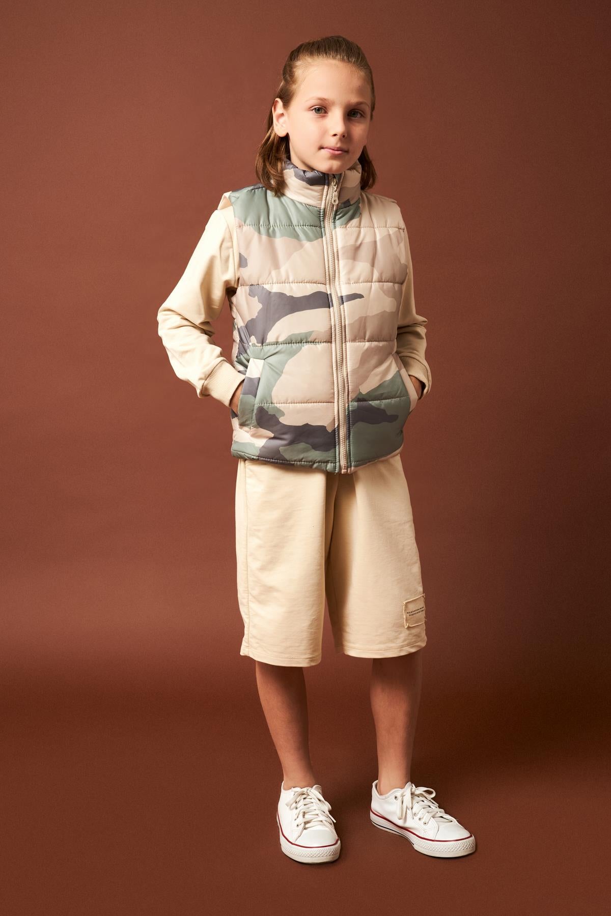 <tc>Gilet garçon à motif camouflage</tc>