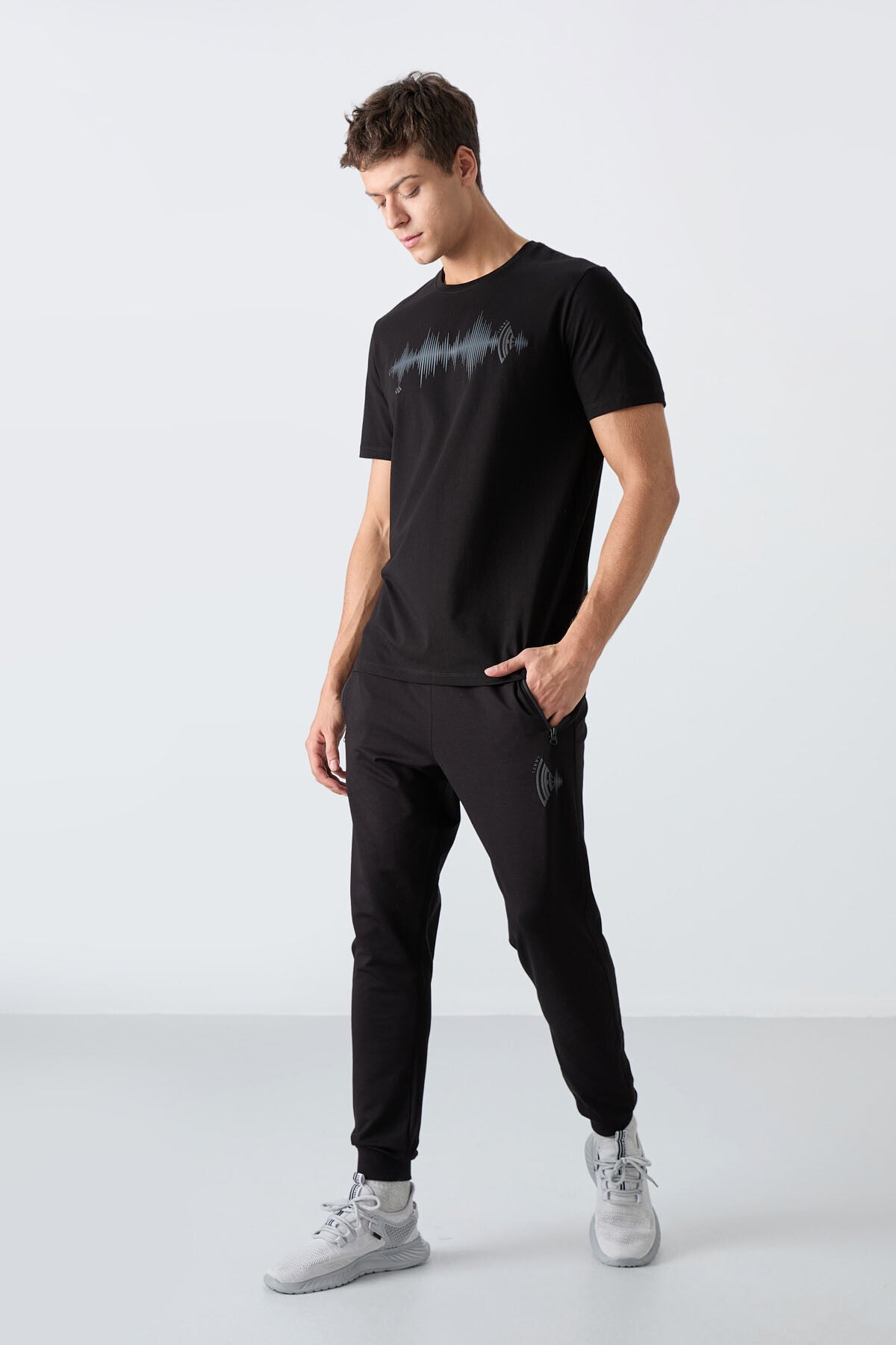 <tc>ensemble de survêtement pour homme en coton à texture douce, coupe standard noire - 85244</tc>