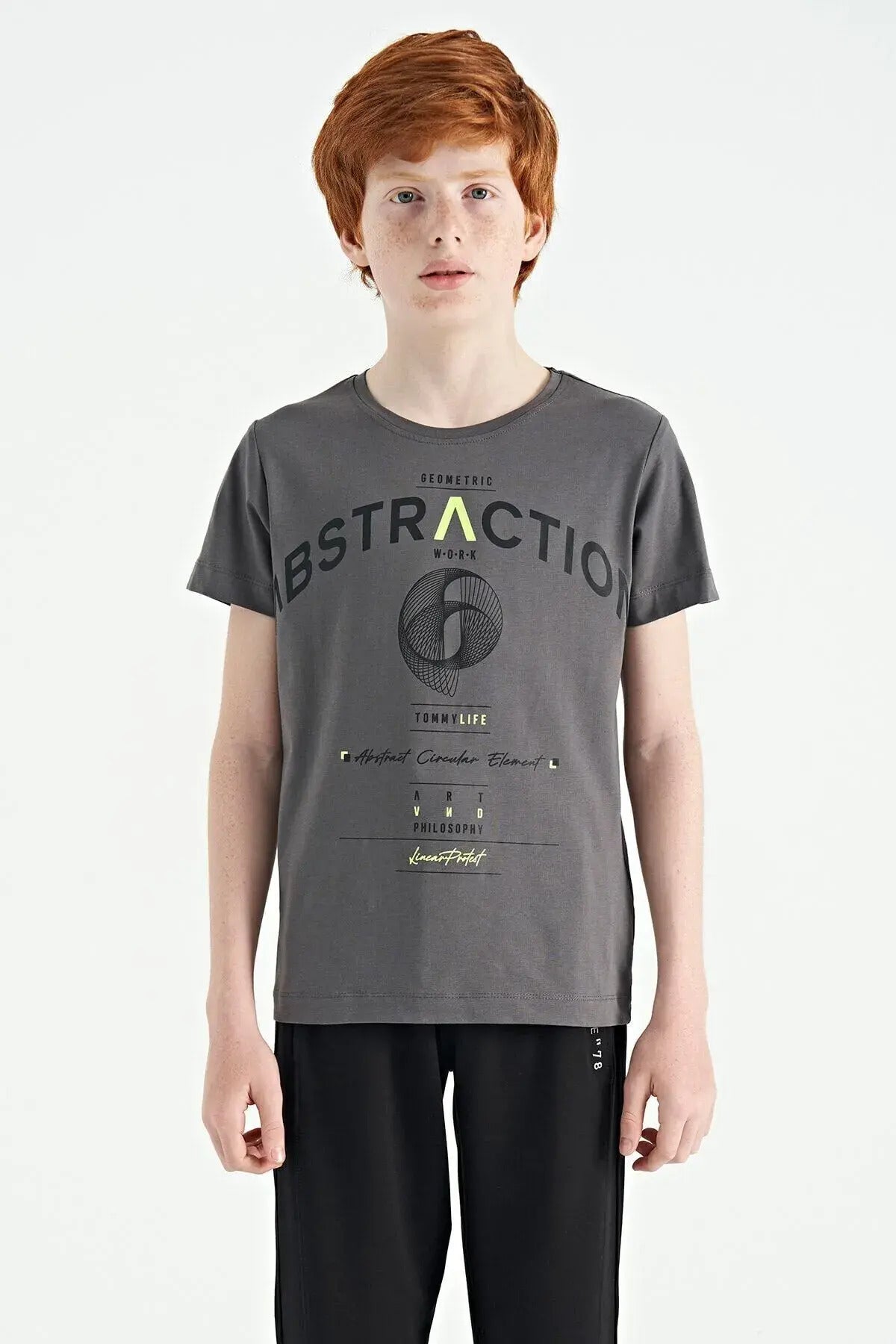 <tc>T-shirt garçon à col rond, coupe standard avec détails d'impression texte - 11103</tc>