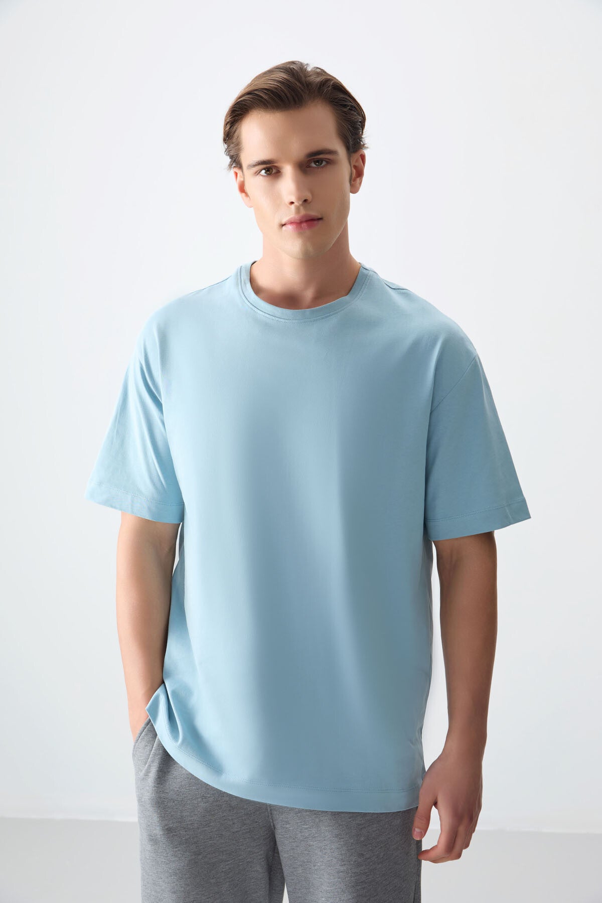 <tc>T-shirt basique pour homme, coupe oversize, en coton 100% avec tissu épais et doux - 88353</tc>