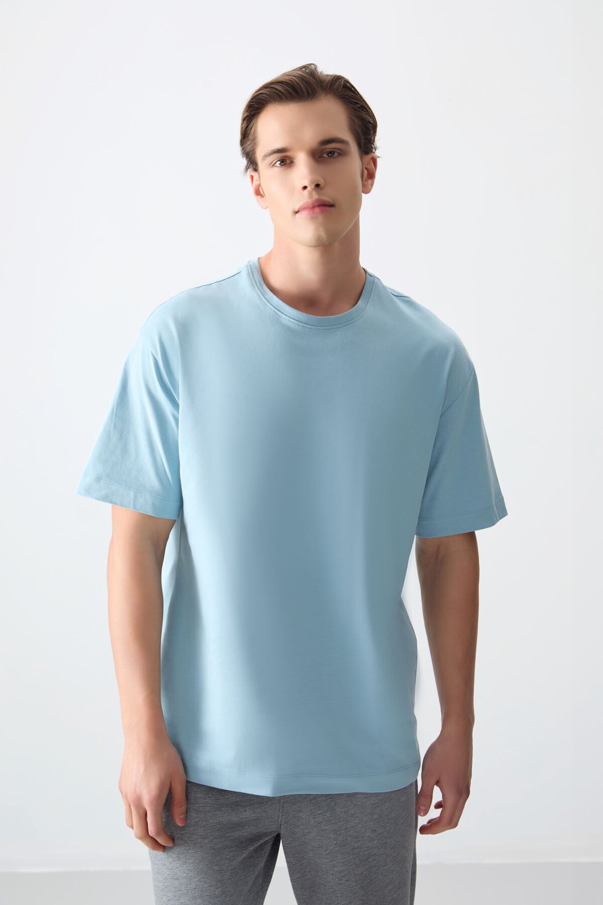 %100 pamuk kalin yumuşak dokulu oversize fit basic erkek t-shirt - 88353 - Justyol