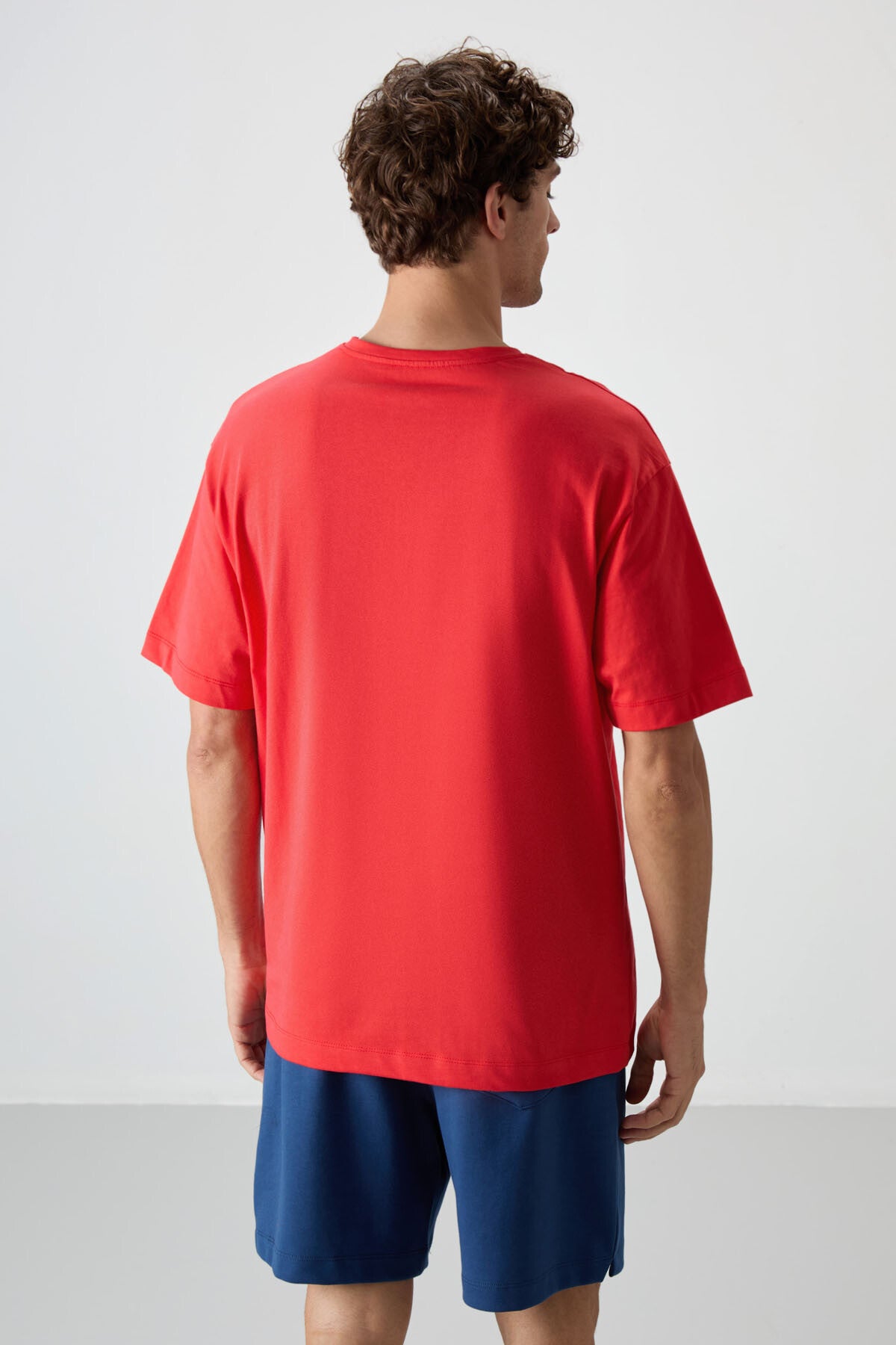 %100 pamuk kalin yumuşak dokulu oversize fit baskili erkek t-shirt - 88360 - Justyol