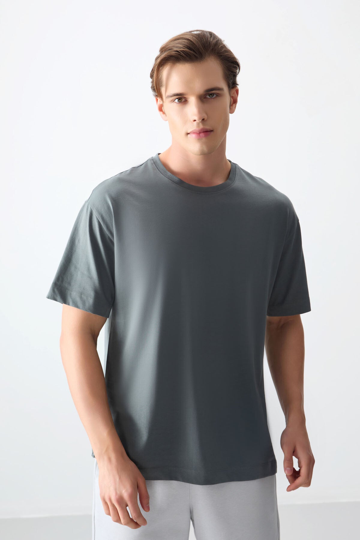 <tc>T-shirt basique pour homme, coupe oversize, en coton 100% avec tissu épais et doux - 88353</tc>