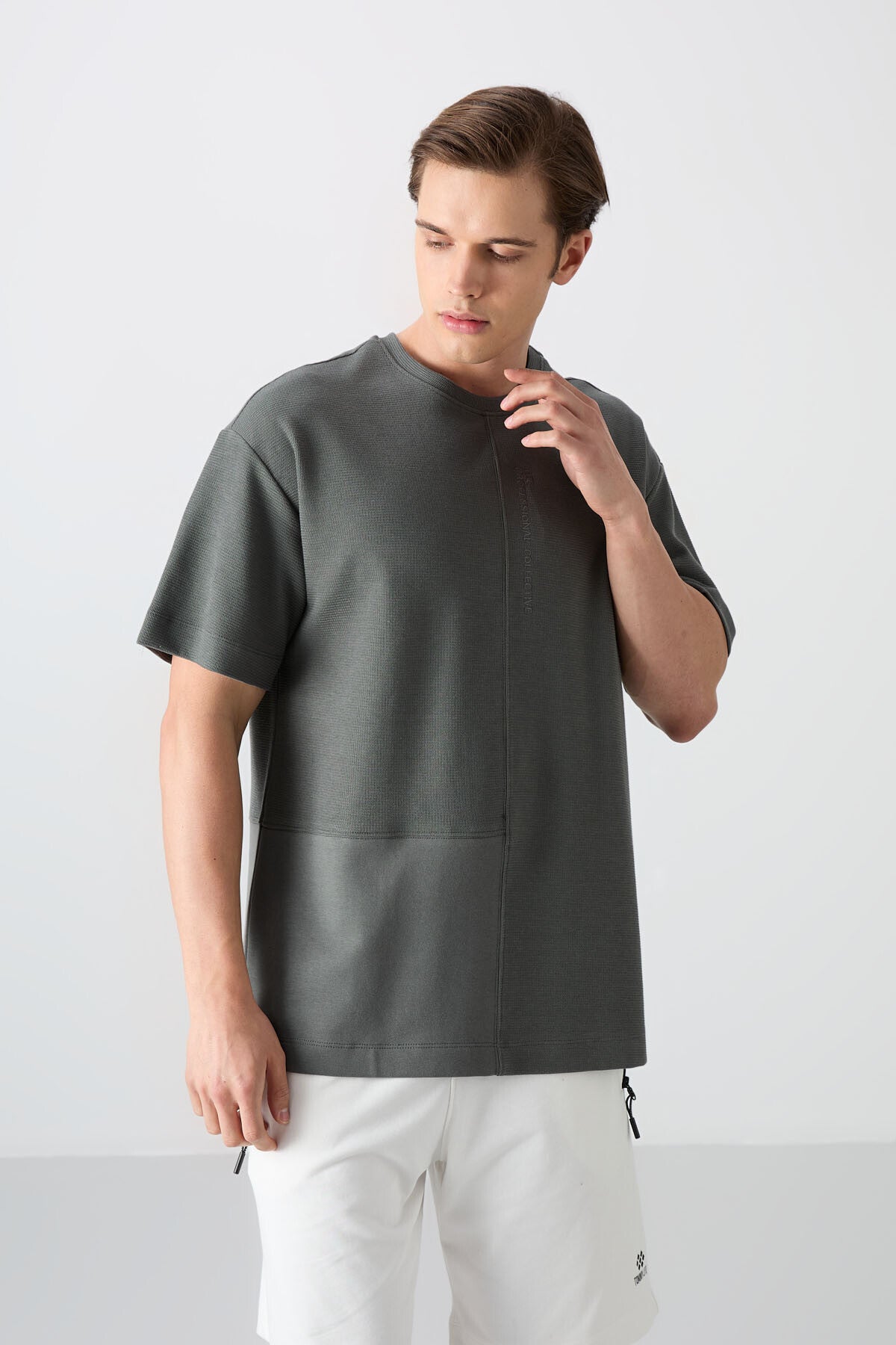 pamuklu kalin yüzeyi dokulu oversize fit basic erkek t-shirt - 88337