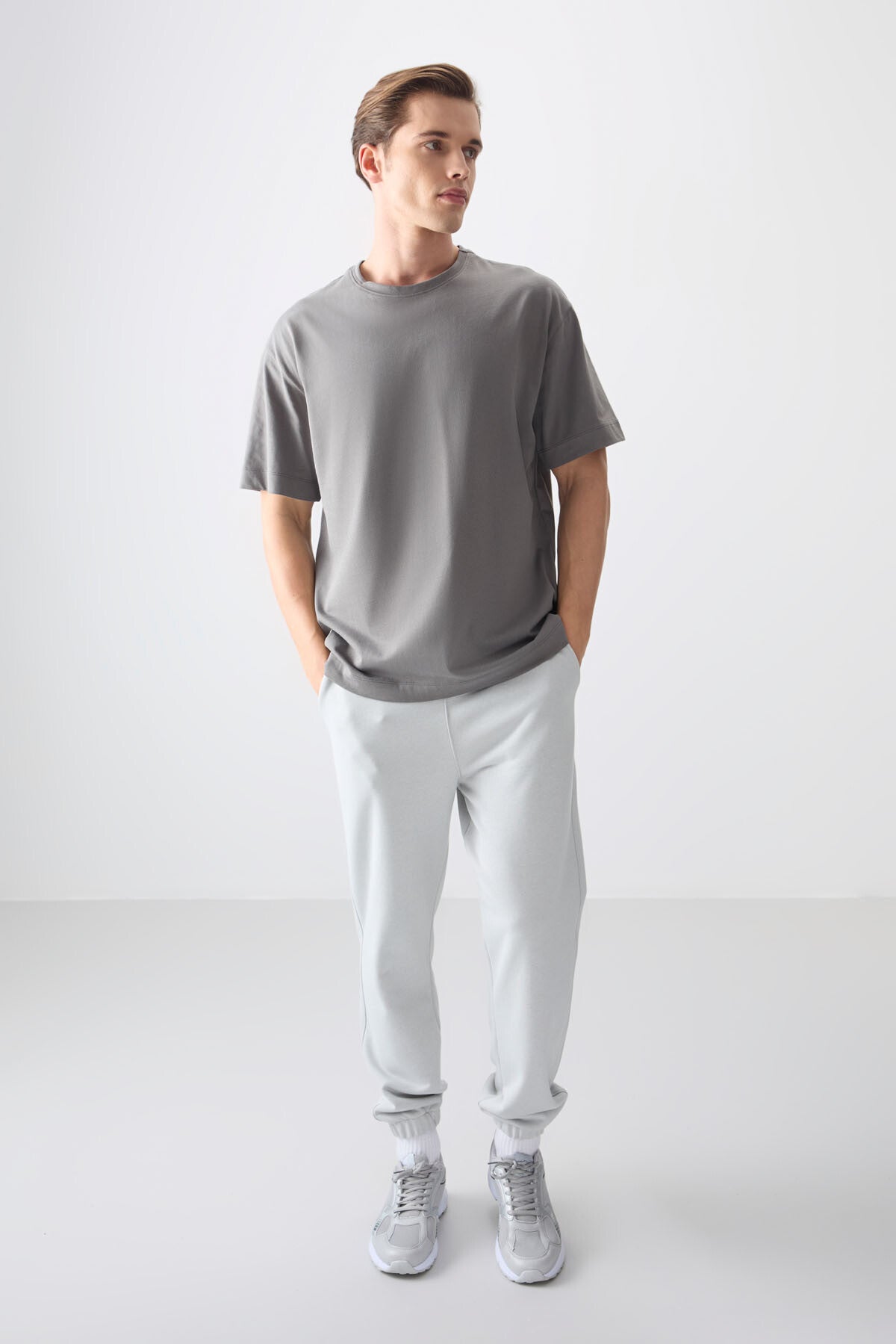 %100 pamuk kalin yumuşak dokulu oversize fit basic erkek t-shirt - 88353 - Justyol