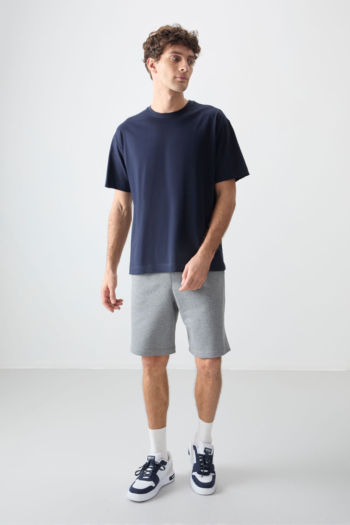 %100 pamuk kalin yumuşak dokulu oversize fit basic erkek t-shirt - 88353 - Justyol