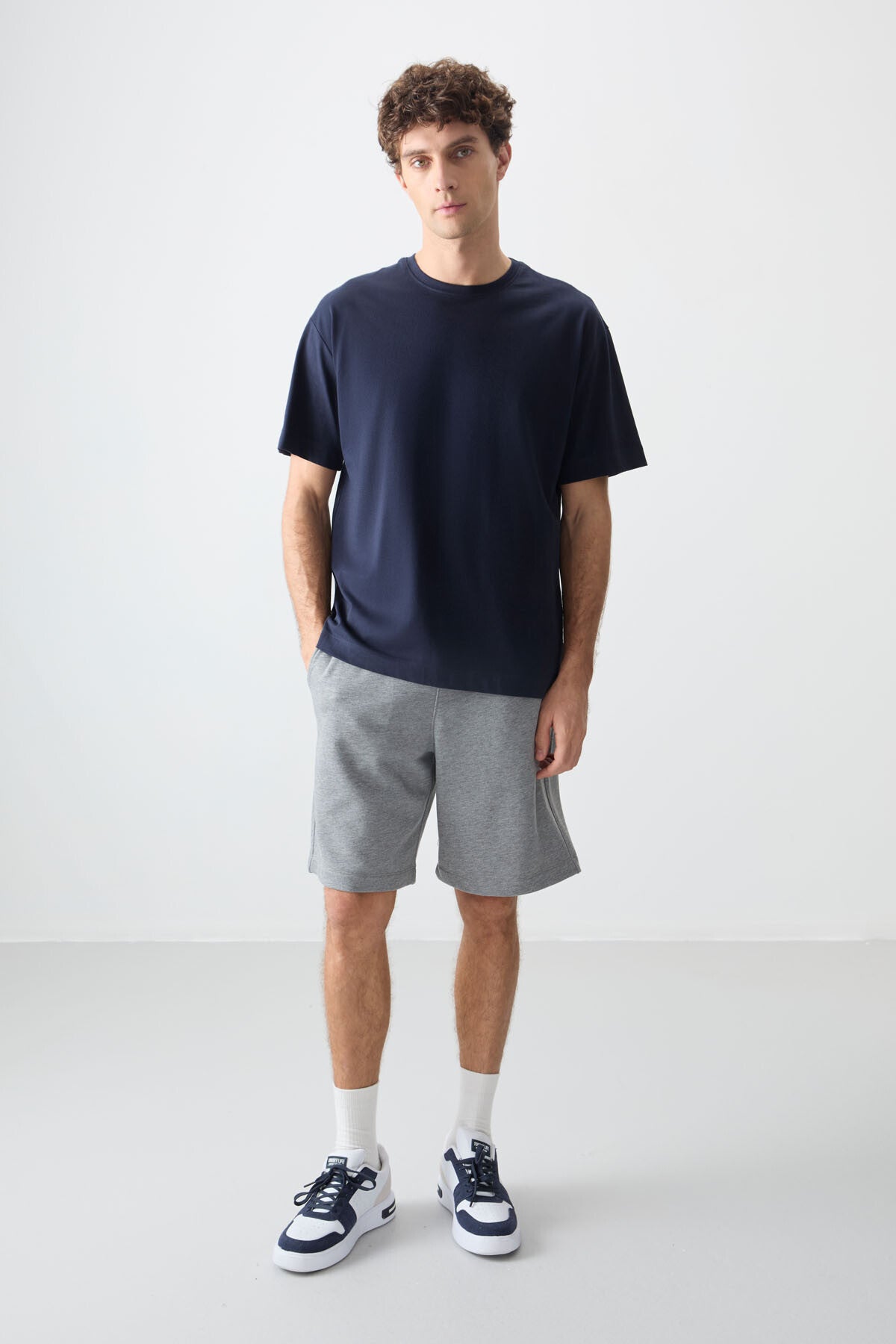 %100 pamuk kalin yumuşak dokulu oversize fit basic erkek t-shirt - 88353 - Justyol