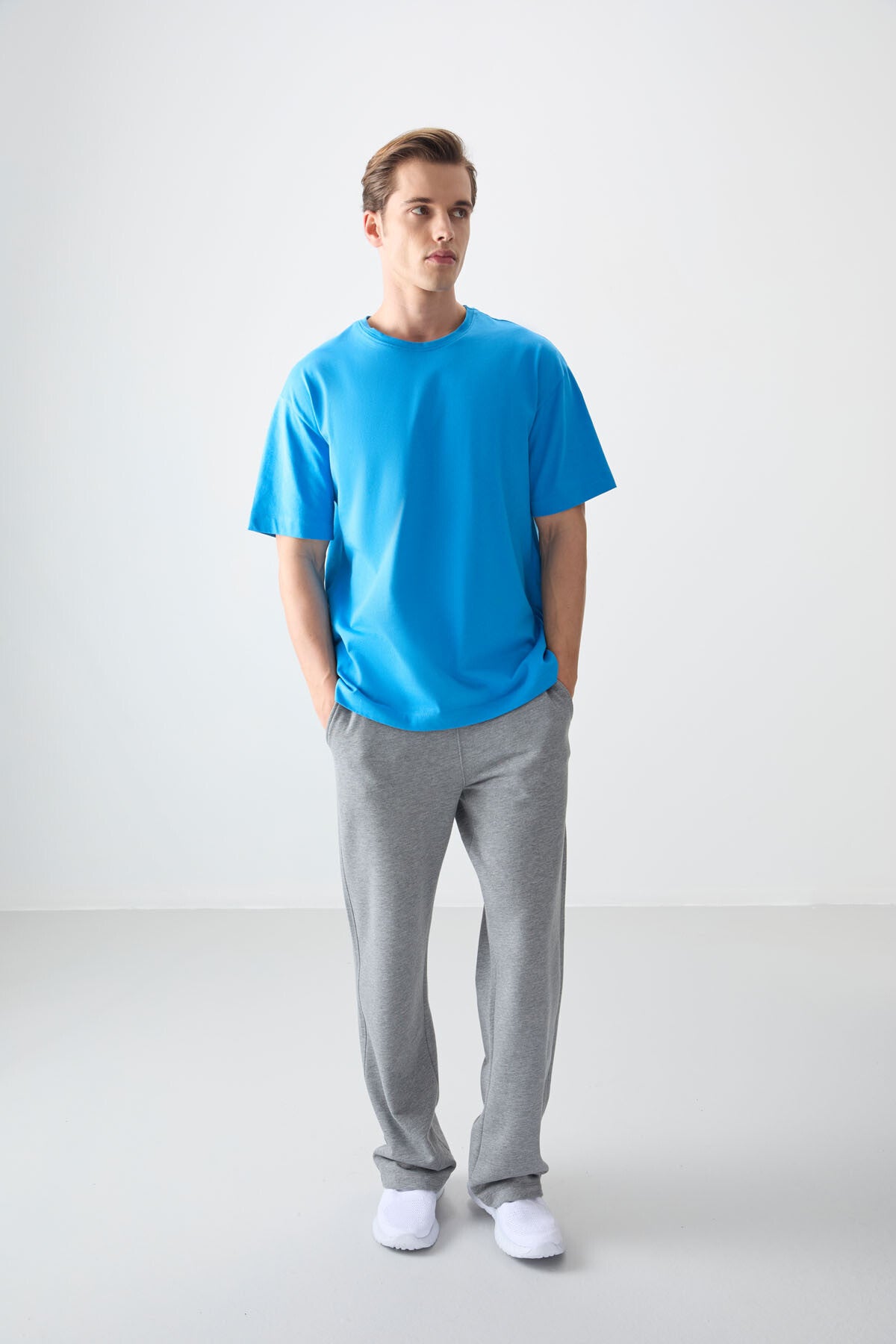 %100 pamuk kalin yumuşak dokulu oversize fit basic erkek t-shirt - 88353 - Justyol