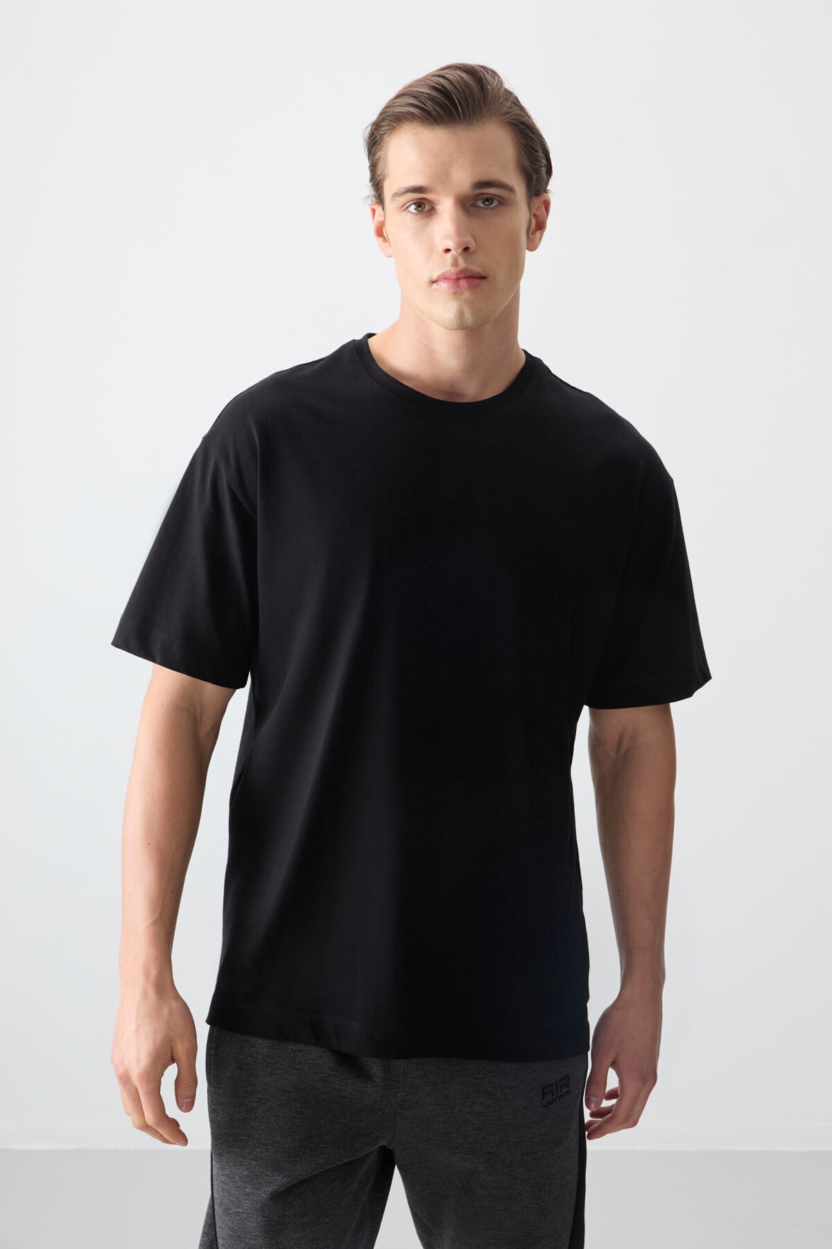 <tc>T-shirt basique pour homme, coupe oversize, en coton 100% avec tissu épais et doux - 88353</tc>