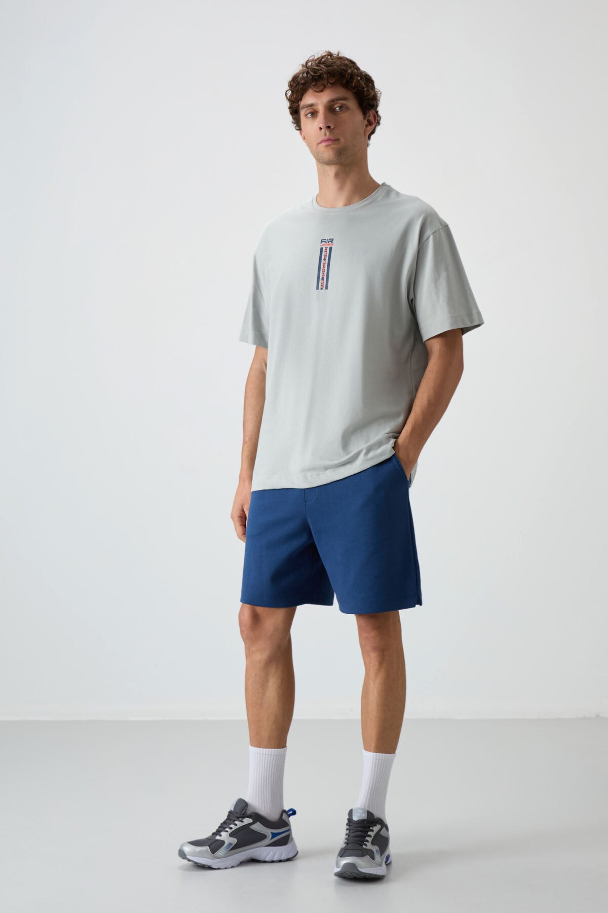 %100 pamuk kalin yumuşak dokulu oversize fit baskili erkek t-shirt - 88360 - Justyol