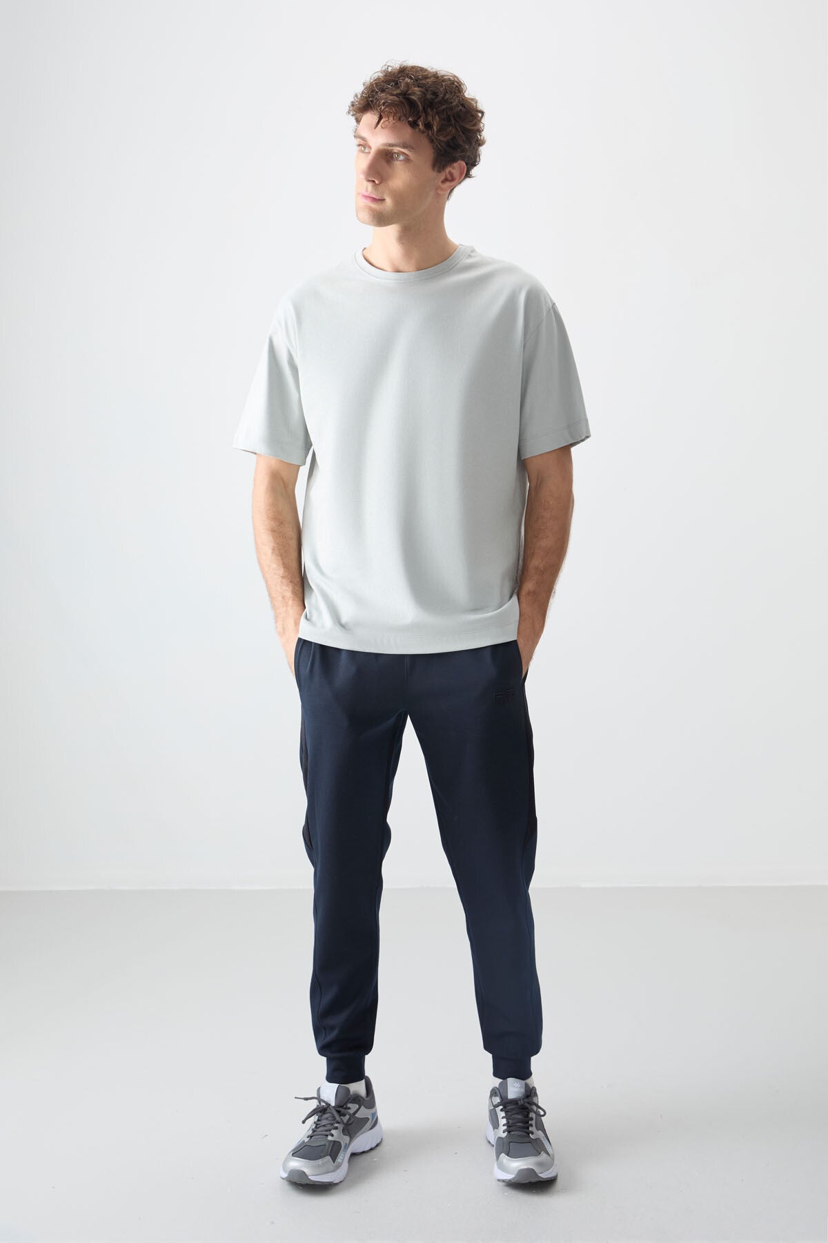 %100 pamuk kalin yumuşak dokulu oversize fit basic erkek t-shirt - 88353 - Justyol